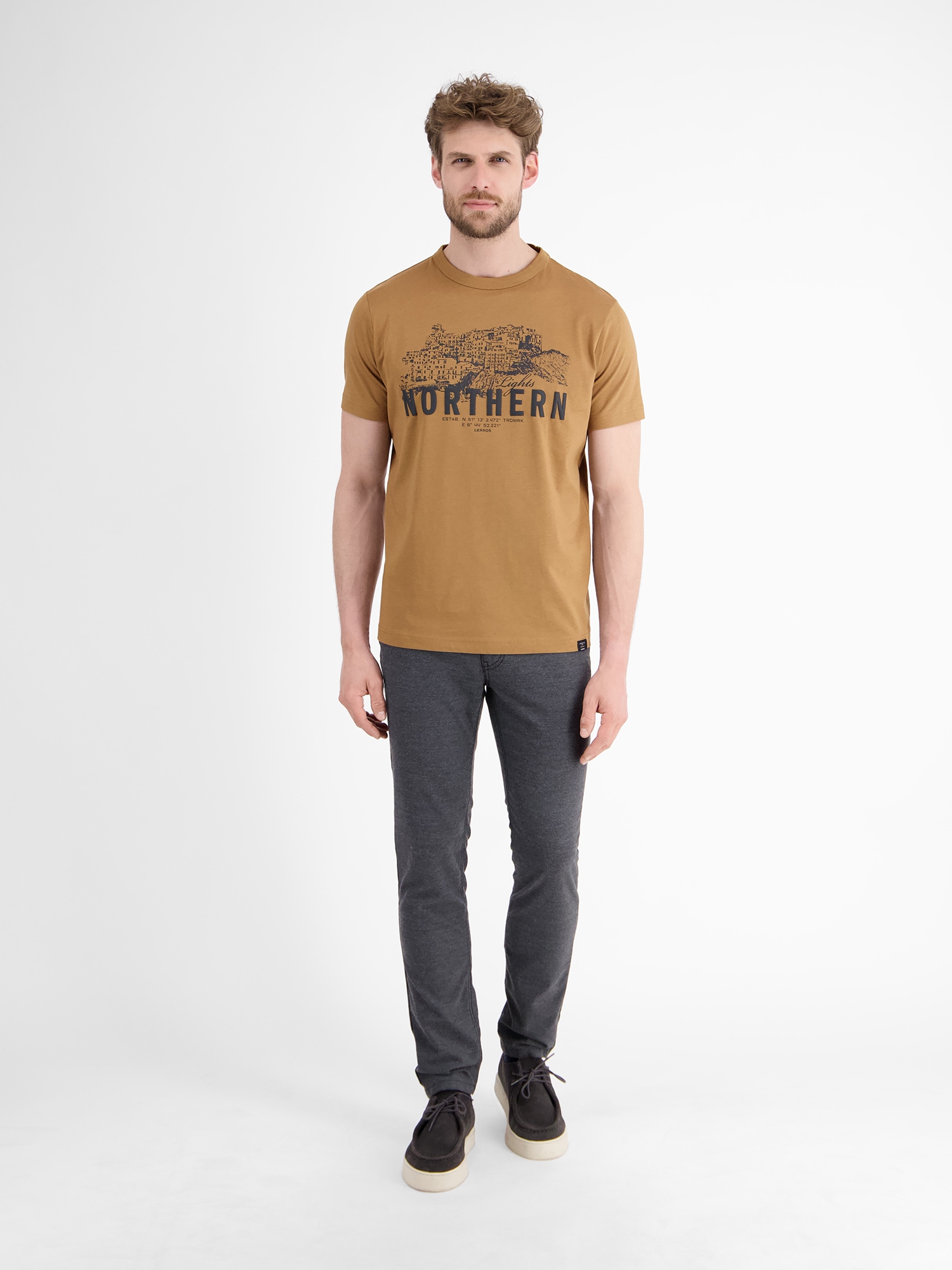 LERROS T-Shirt »LERROS Unifarbenes T-Shirt mit Brustprint«
