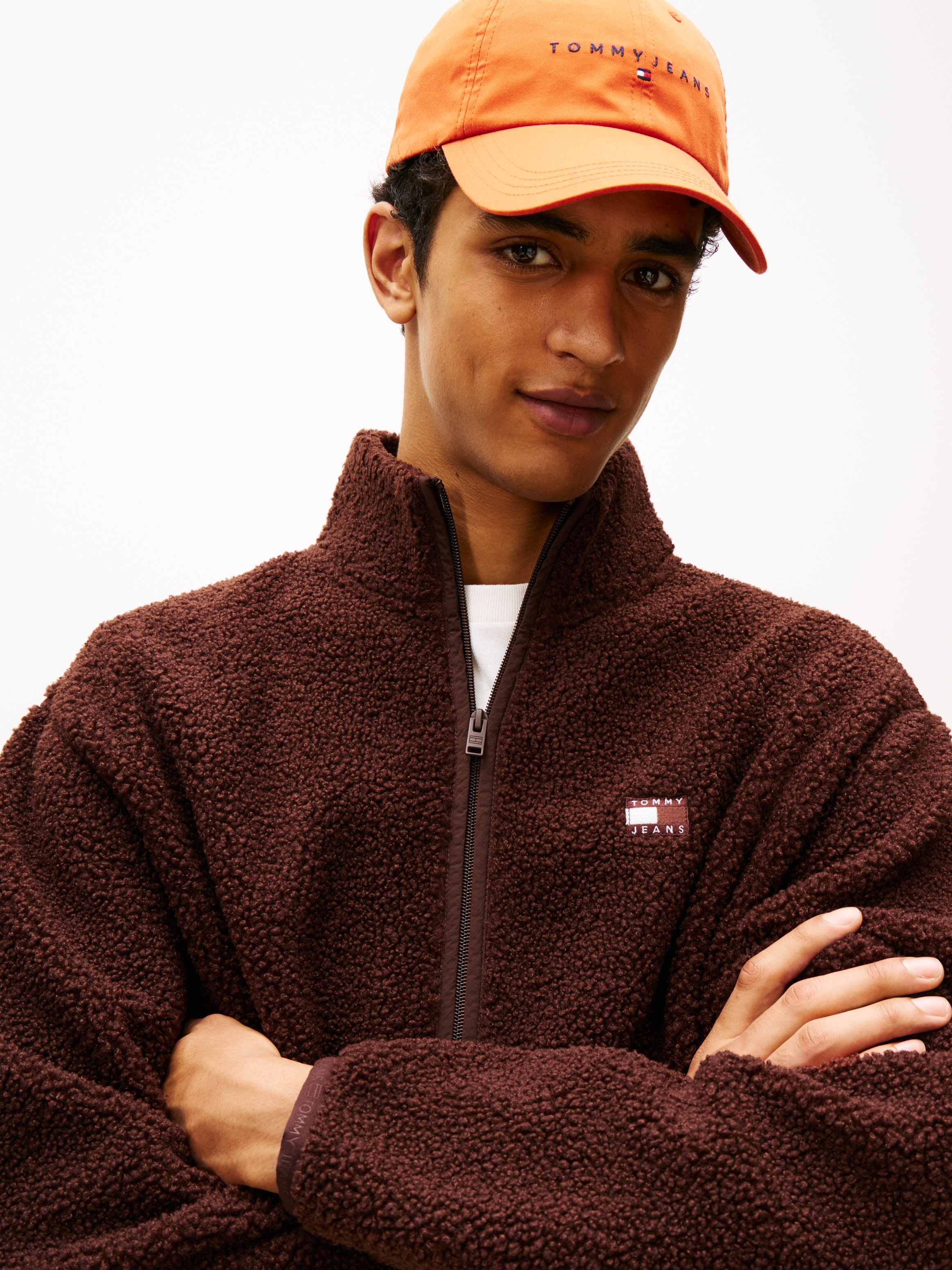 Tommy Jeans Sweatjacke »BADGE TEDDY« Relaxed fit, Teddy-Fleece, Stehkragen