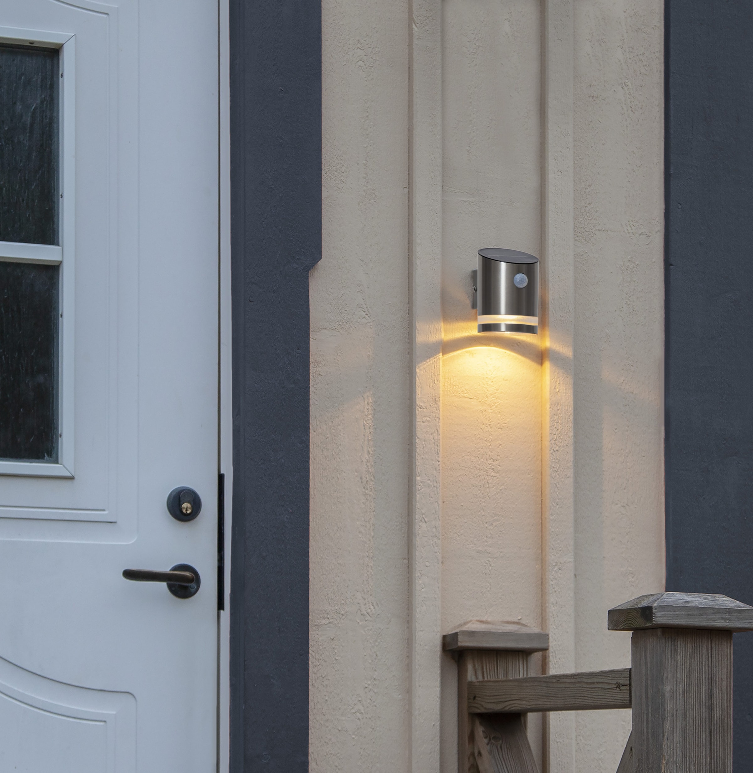 Parforce Traditional Hunting LED Solarleuchte »Solar-Wandleuchte Venicini« LED-Board 1 Stk. Warmweiß PIR- und Dämmerungssensor, 150 lm bei Bewegung, 14 lm Grundlicht