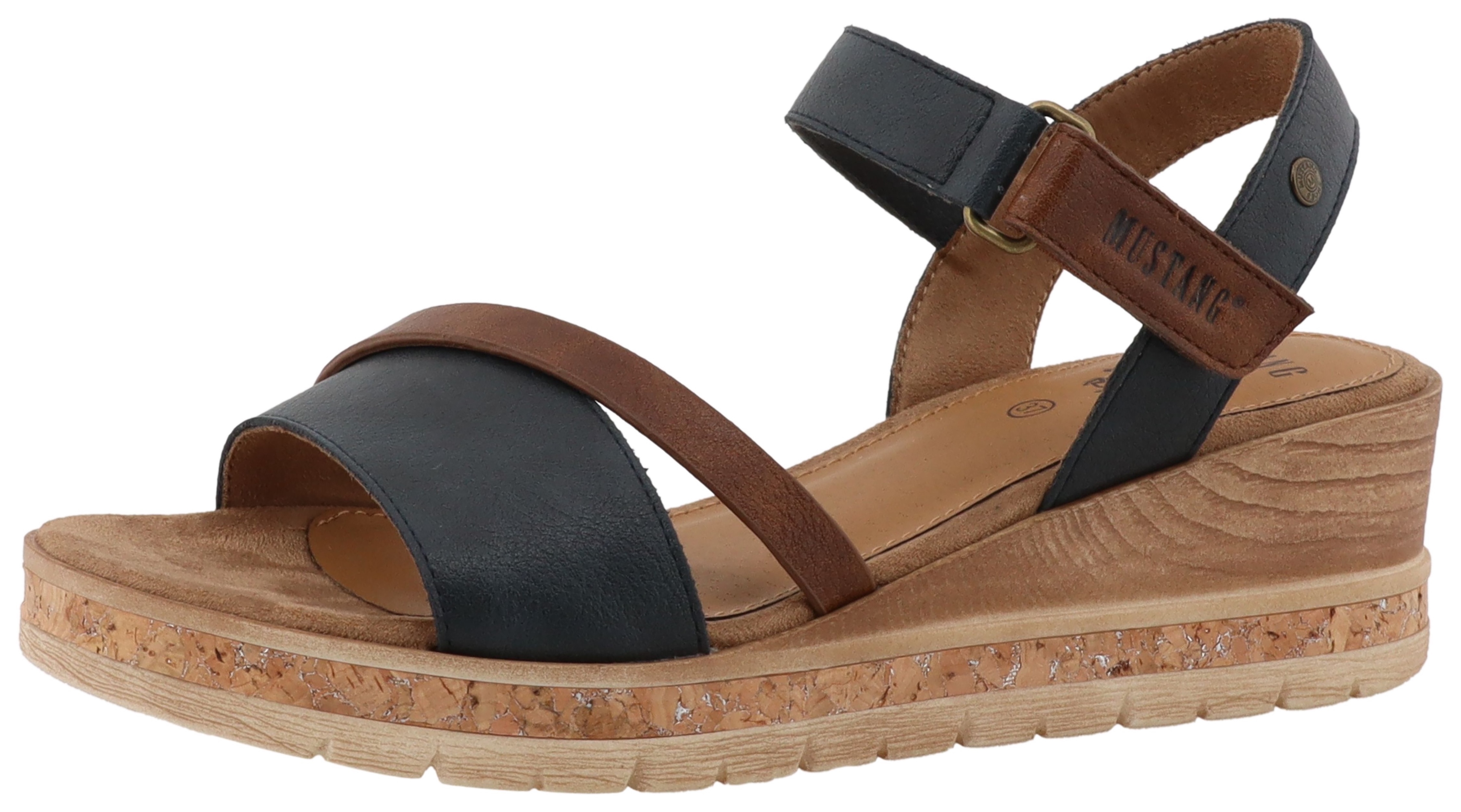 Mustang Shoes 1100000002199 "Ileana" Riemchensandale, Sommerschuh mit Logoprägung