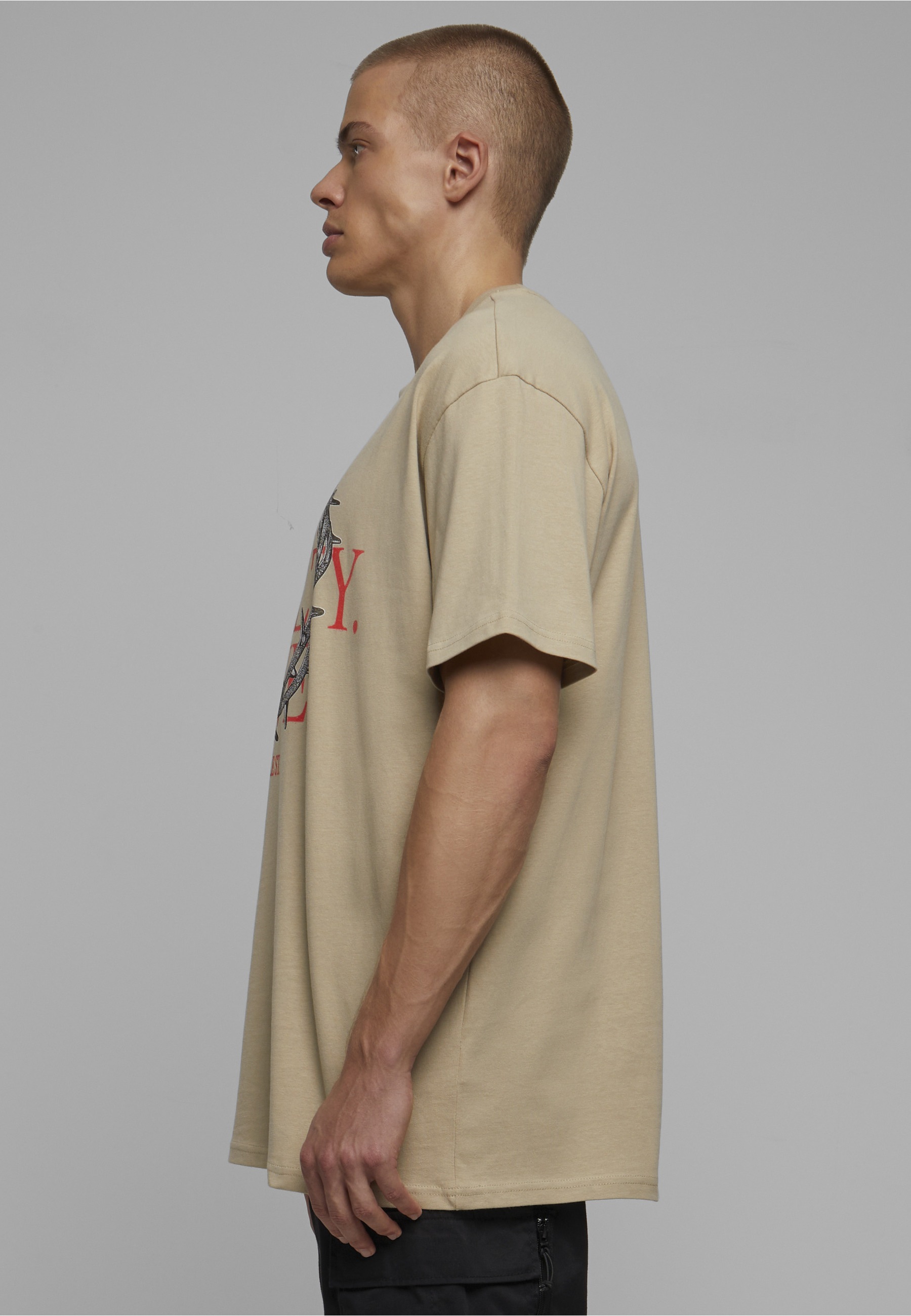 Thumbnail - Upscale by Mister Tee T-Shirt "Upscale by Mister Tee Unisex God Loyalty Love Oversize Tee" 1 Stk.