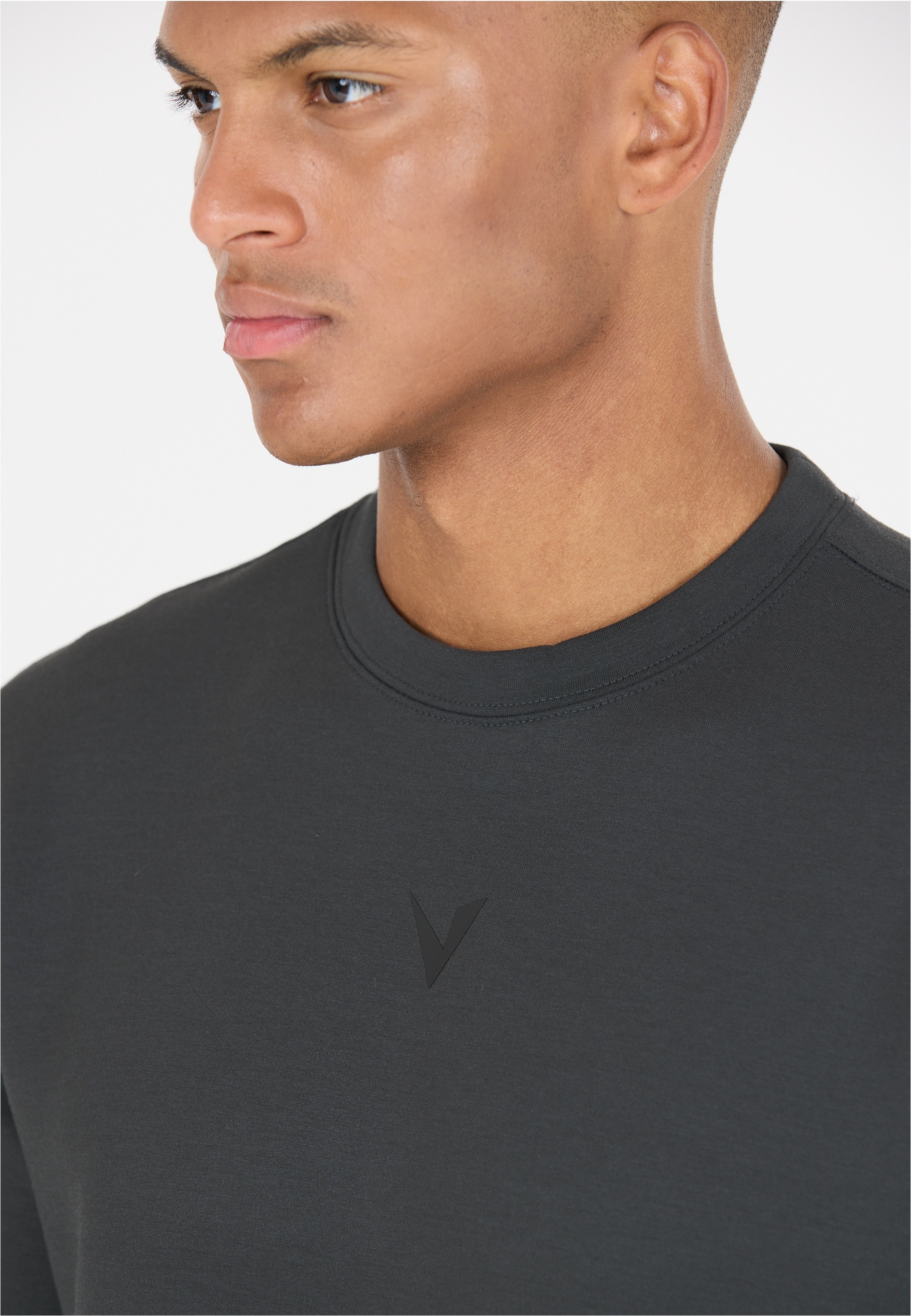 Virtus Sweatshirt »Taro«, im angesagten Crewneck-Design