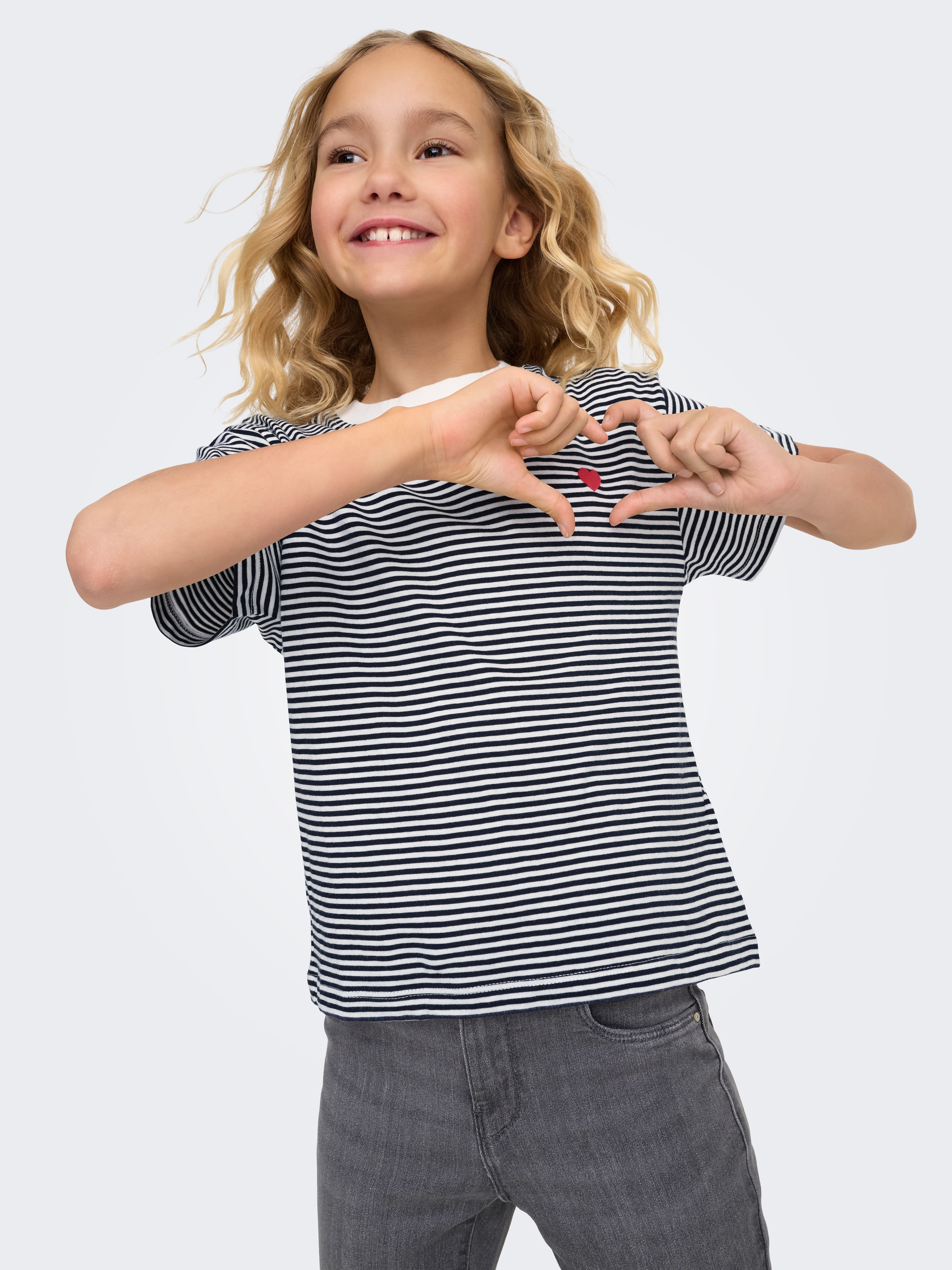 KIDS ONLY Kurzarmshirt "KOGPISA MAIKEN LIFE CROP SS ONL JRS NOOS" Baumwolle, cropped fit