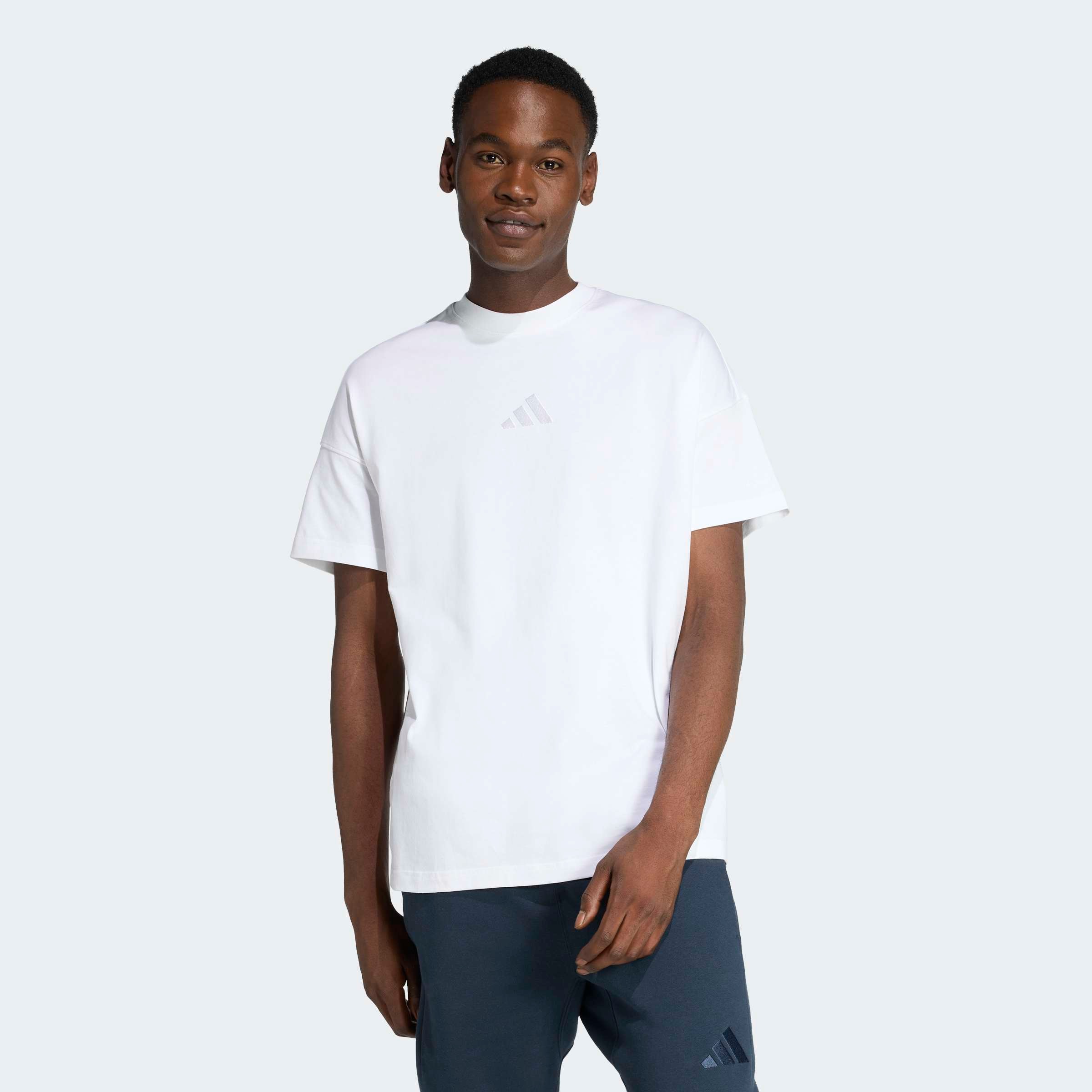 adidas Sportswear "M A SZN T" sportlicher Stil, Kurzarm, ohne Verschluss, a günstig online kaufen