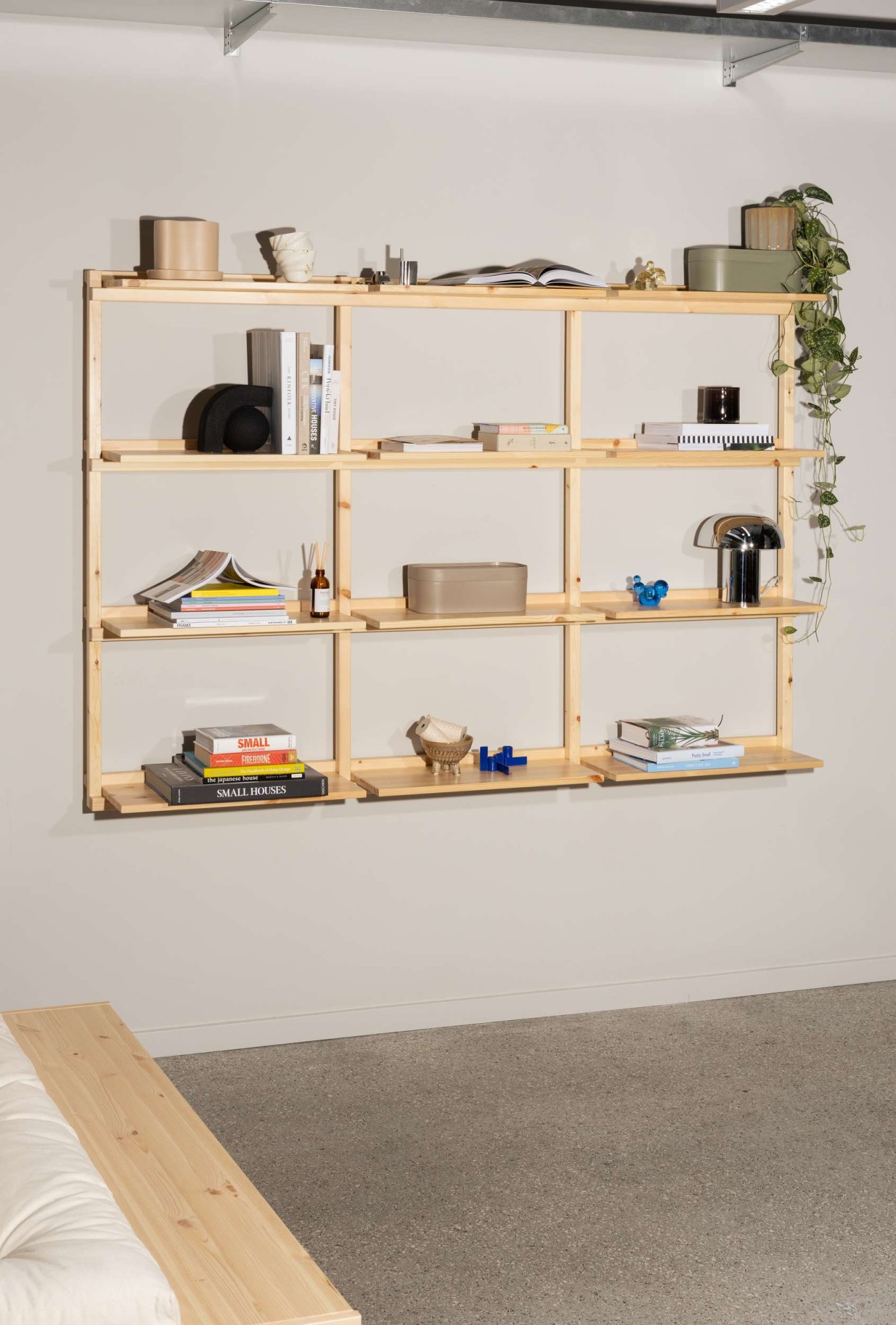 Karup Design Wandregal »Groove Shelving Big, Wandregal, Aufbewahrung, Deko, Platzsparend«, (BxTxH ca: 192x25,5x127), inkl. 12 Abnehmbare Regalböden aus FSC®-zertifiziertem Massivholz