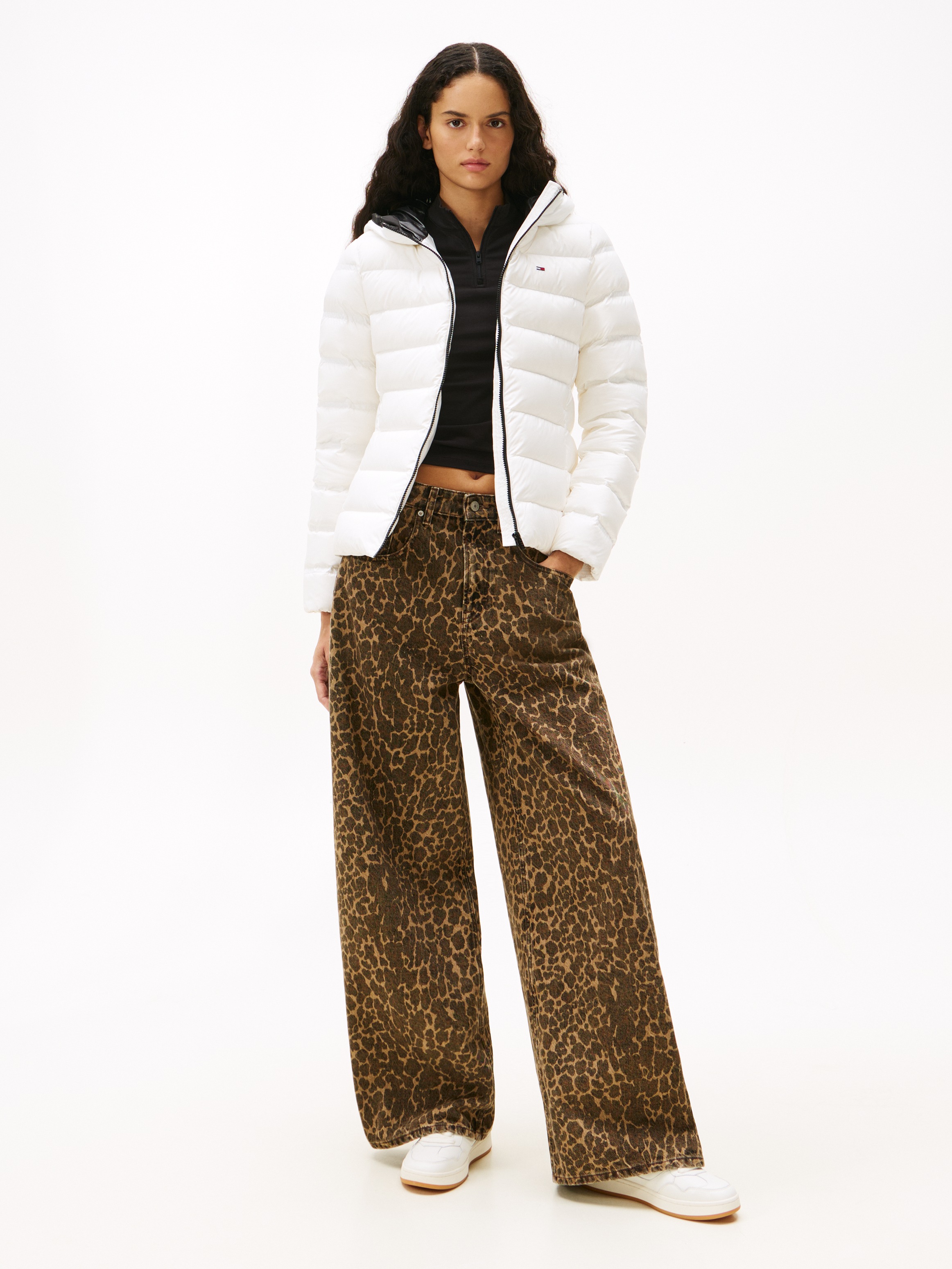 Tommy Jeans Steppjacke »TJW SLIM HOOD PRNT DOWN JCKT EXT«, mit Kapuze