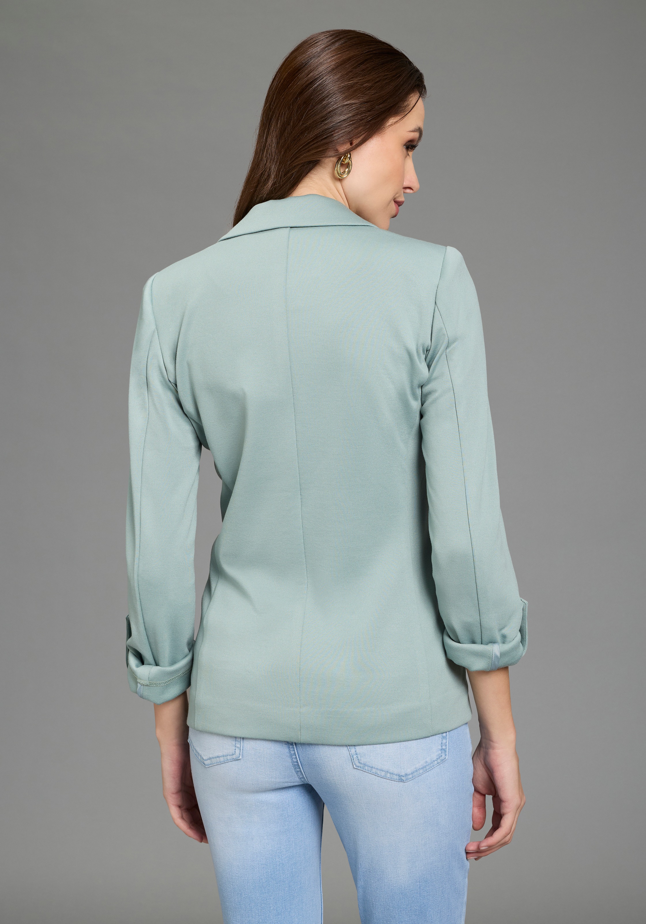 Bruno Banani Sweatblazer hüftlange Blazerform, figurbetonte Passform, mit R günstig online kaufen