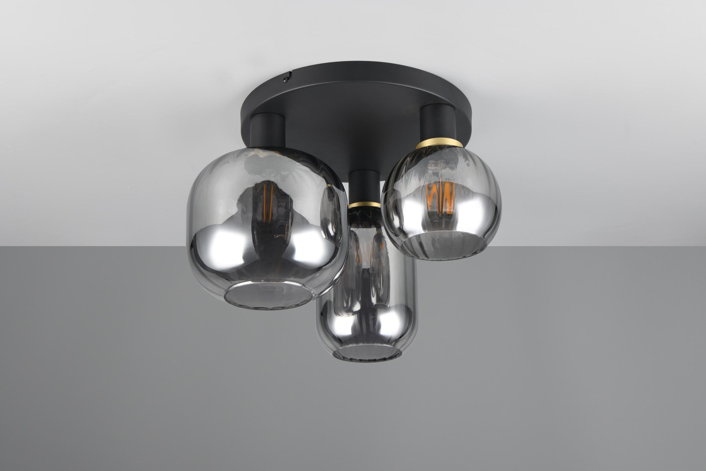 TRIO Leuchten Deckenleuchte »DIVA, E27 Deckenlampe 3-flammig mit Glasschirm, exkl 3xE27 max 10W«, 3 flammig, Leuchtmittel E27 | Leuchtmittel wechselbar, Deckenlampe Ø 39cm, Glasschirme in 3 Formen, Lampe Wohnzimmer Küche
