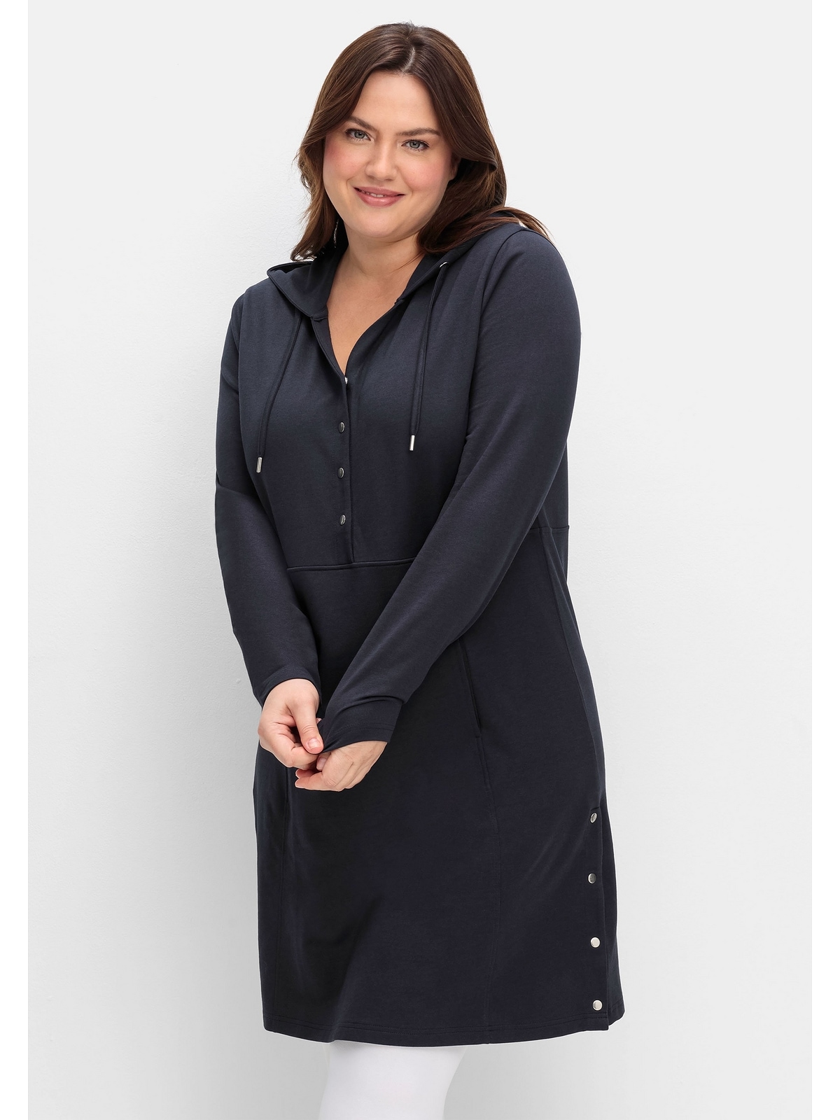 Sheego Sweatkleid »Große Größen«, mit Seitenschlitzen und Knopfleiste