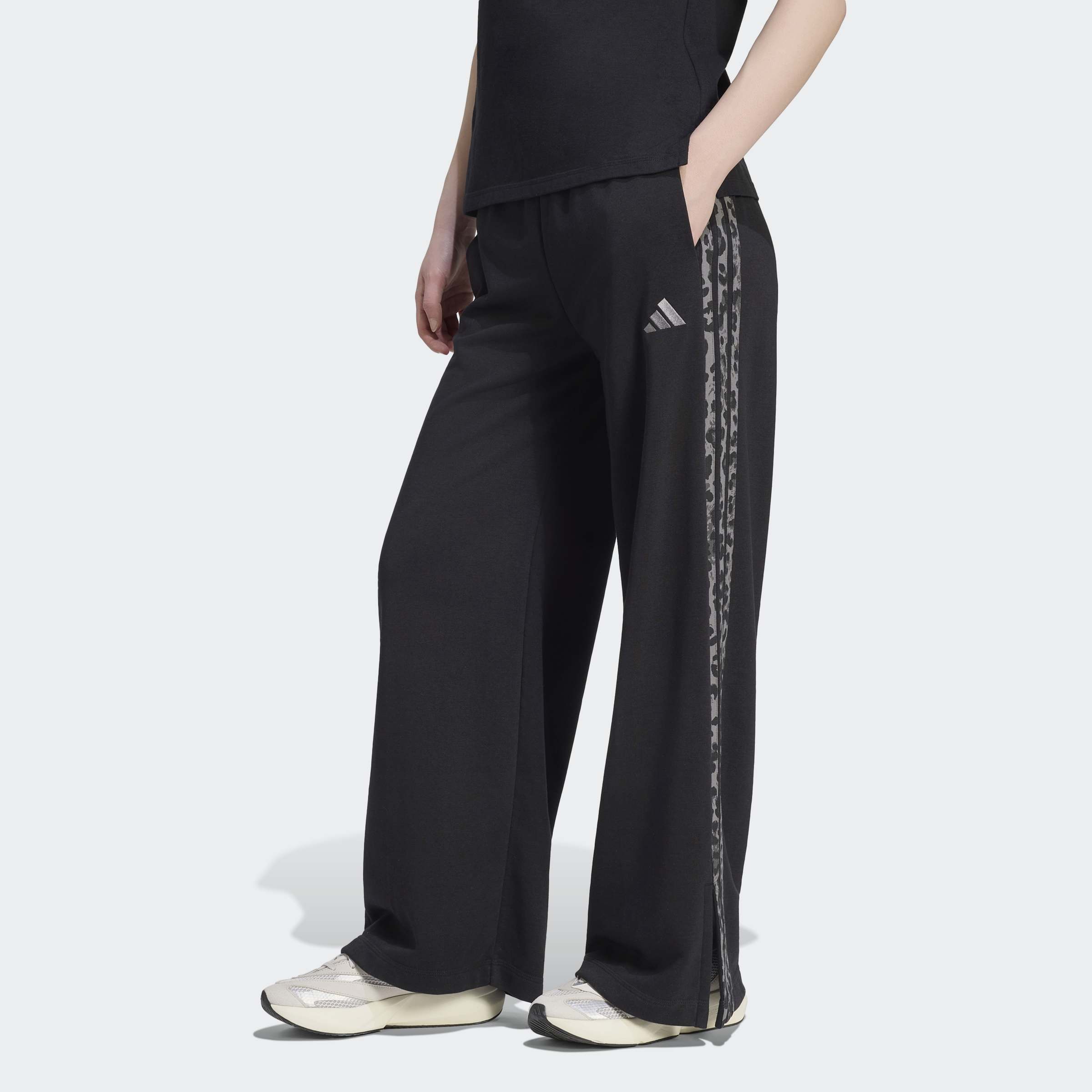 adidas Sportswear Sporthose "SEASONAL ESSENTIALS, ANIMALPRINT"