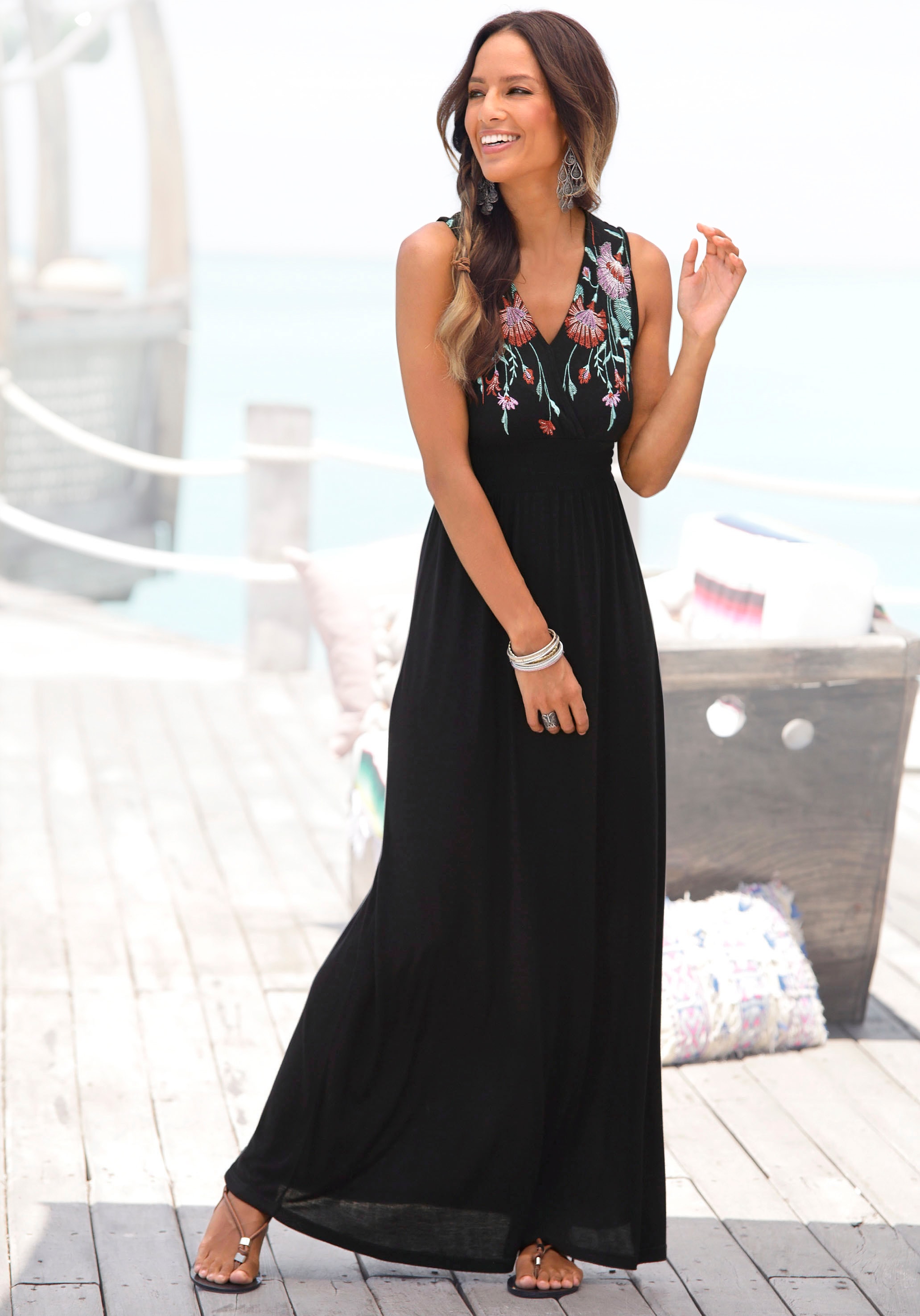 Buffalo Maxikleid "mit Druck am Vorderteil und Bindeband hinten" langes Sommerkleid, Jerseykleid, Boho-Kleid, casual-chic