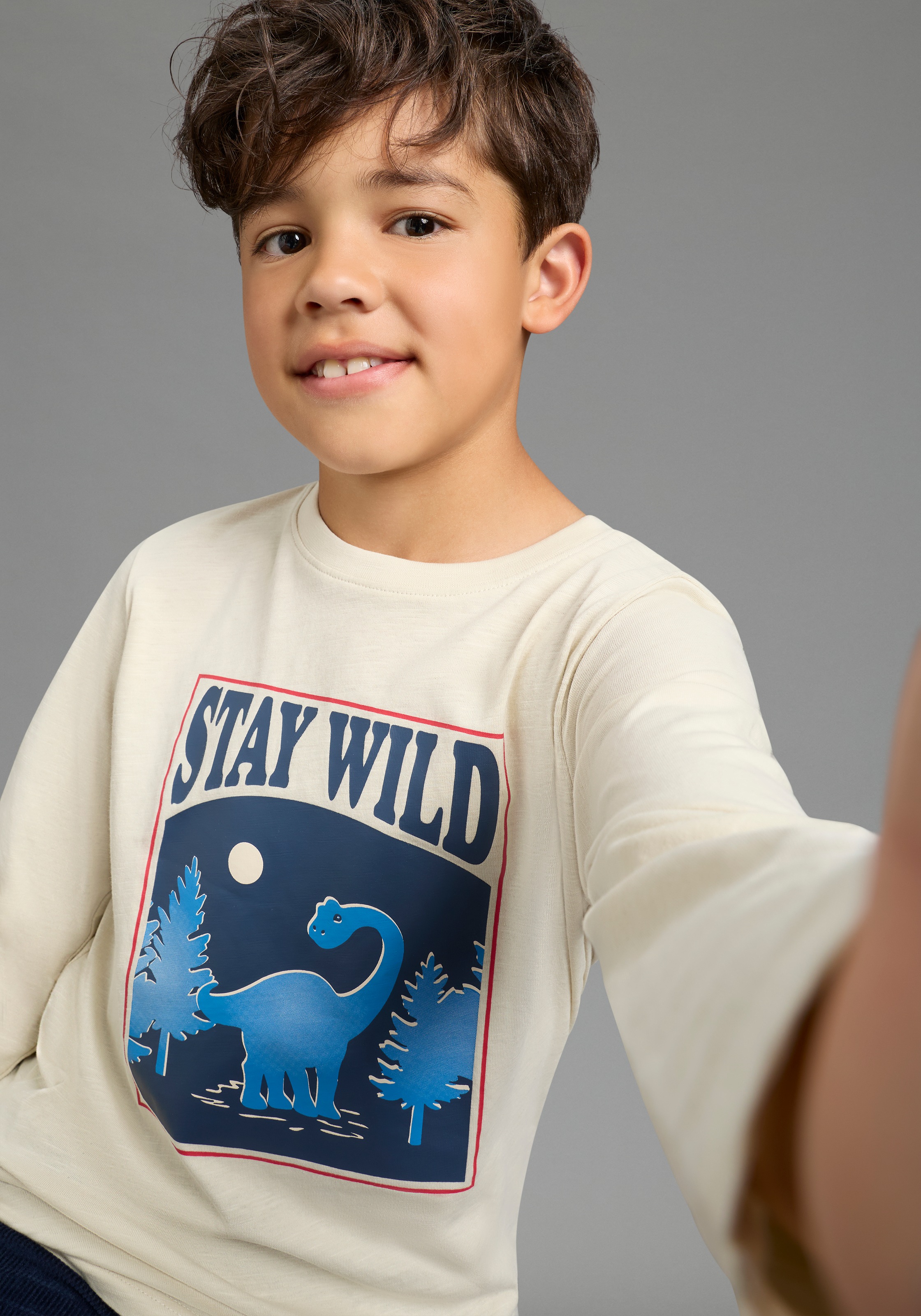 Scout Langarmshirt »Shirt mit coolem Dino-Print, modisches Melangegarn« mit Spruch: STAY WILD, mit Langarm, modischer Basic-Schnitt