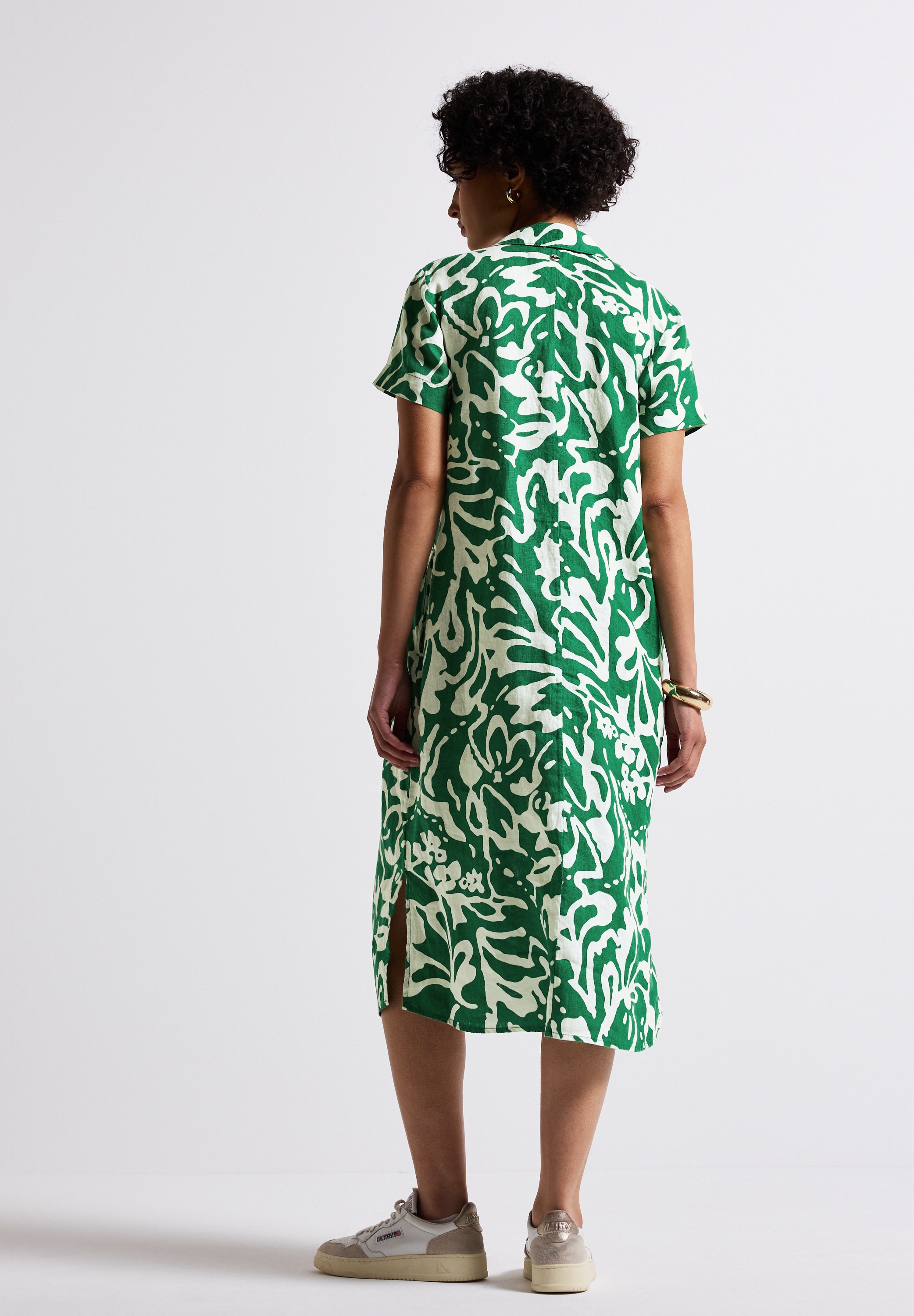 STREET ONE Midikleid, mit femininer Silhouette