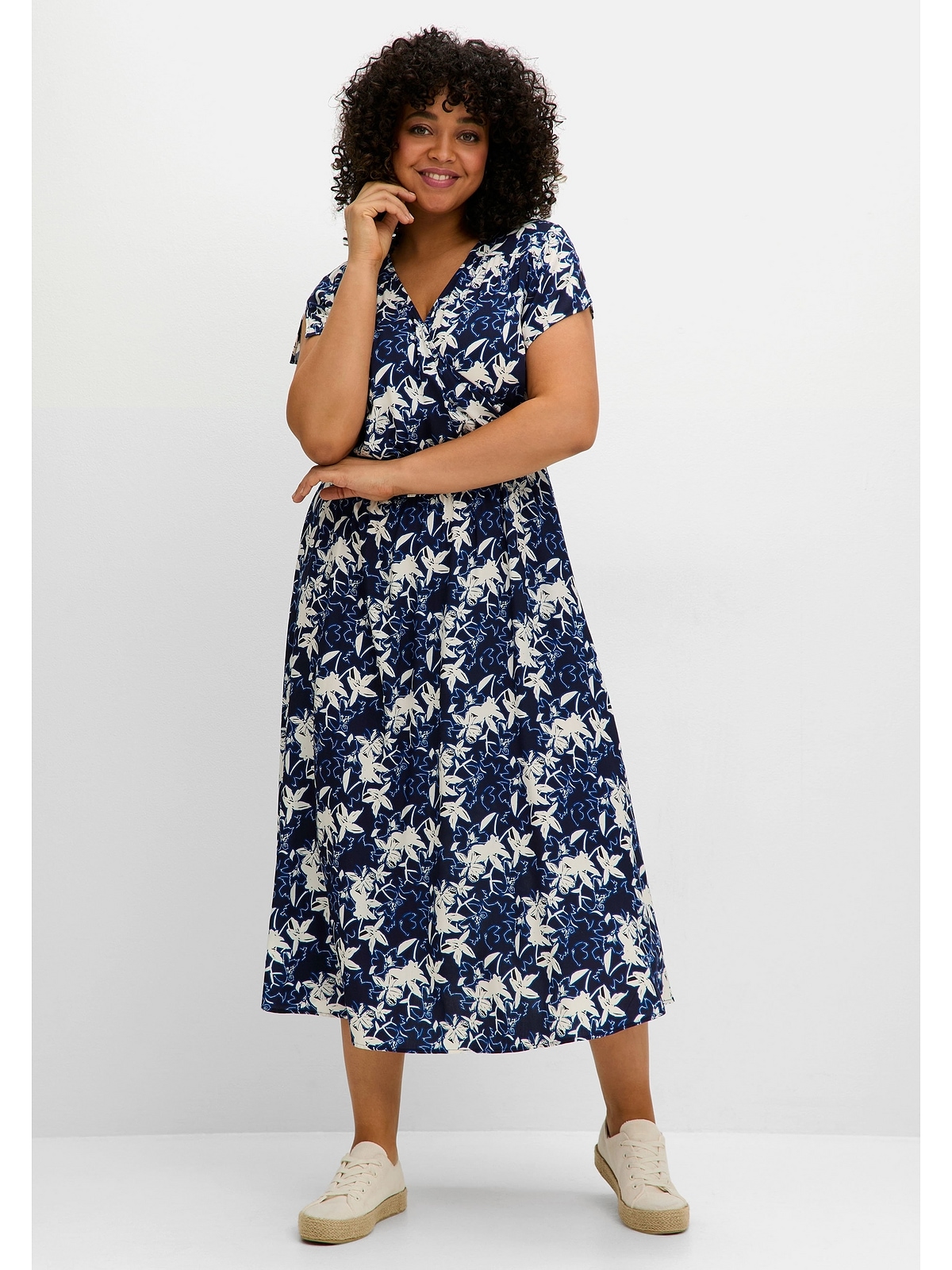 Sheego Druckkleid "Große Größen", in Wickeloptik, mit Alloverdruck günstig online kaufen