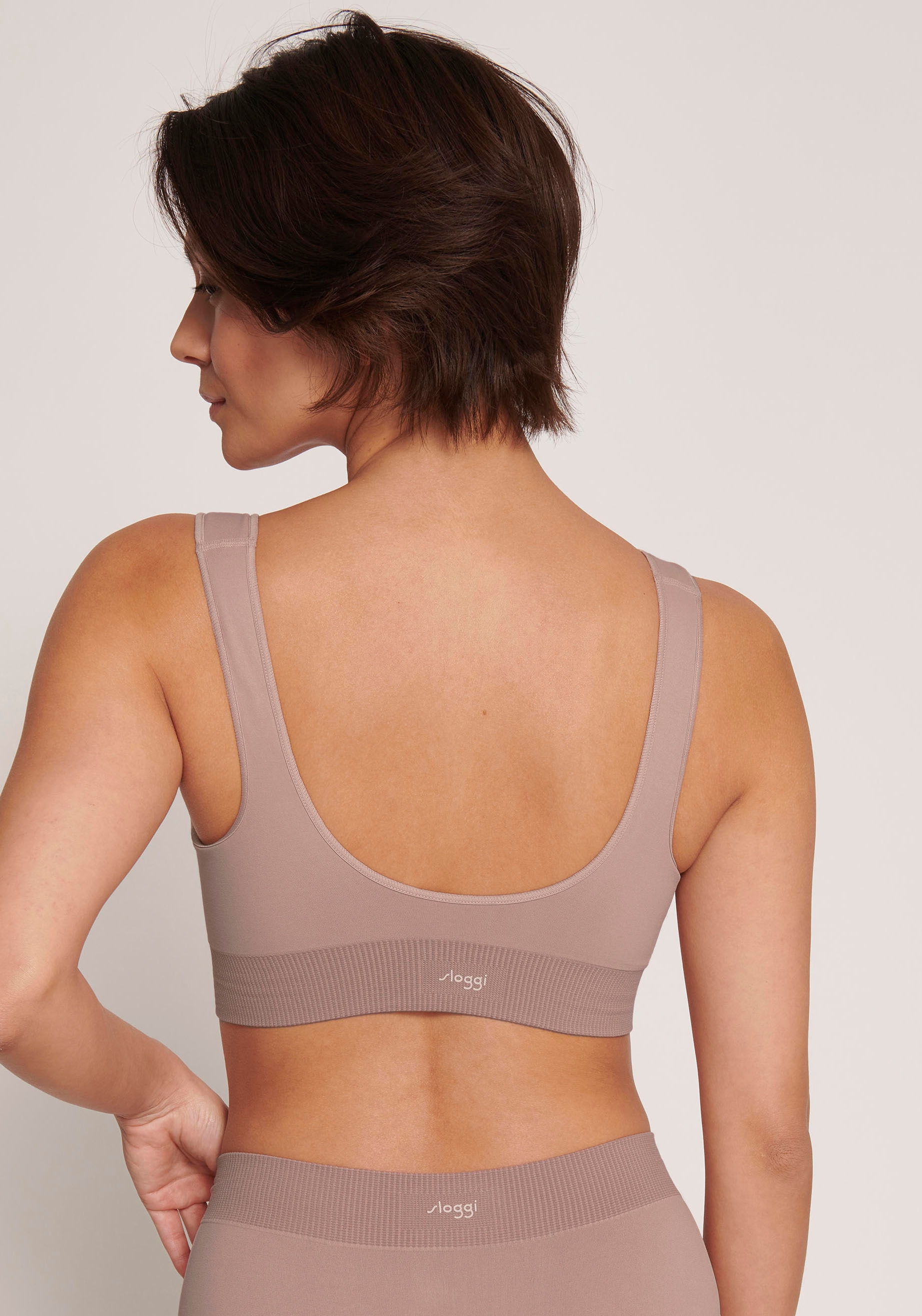 sloggi Bustier »EVER Infused Aloe Top«, pflegend, leicht, weicher nahtloser Rundstrick, ohne Bügel