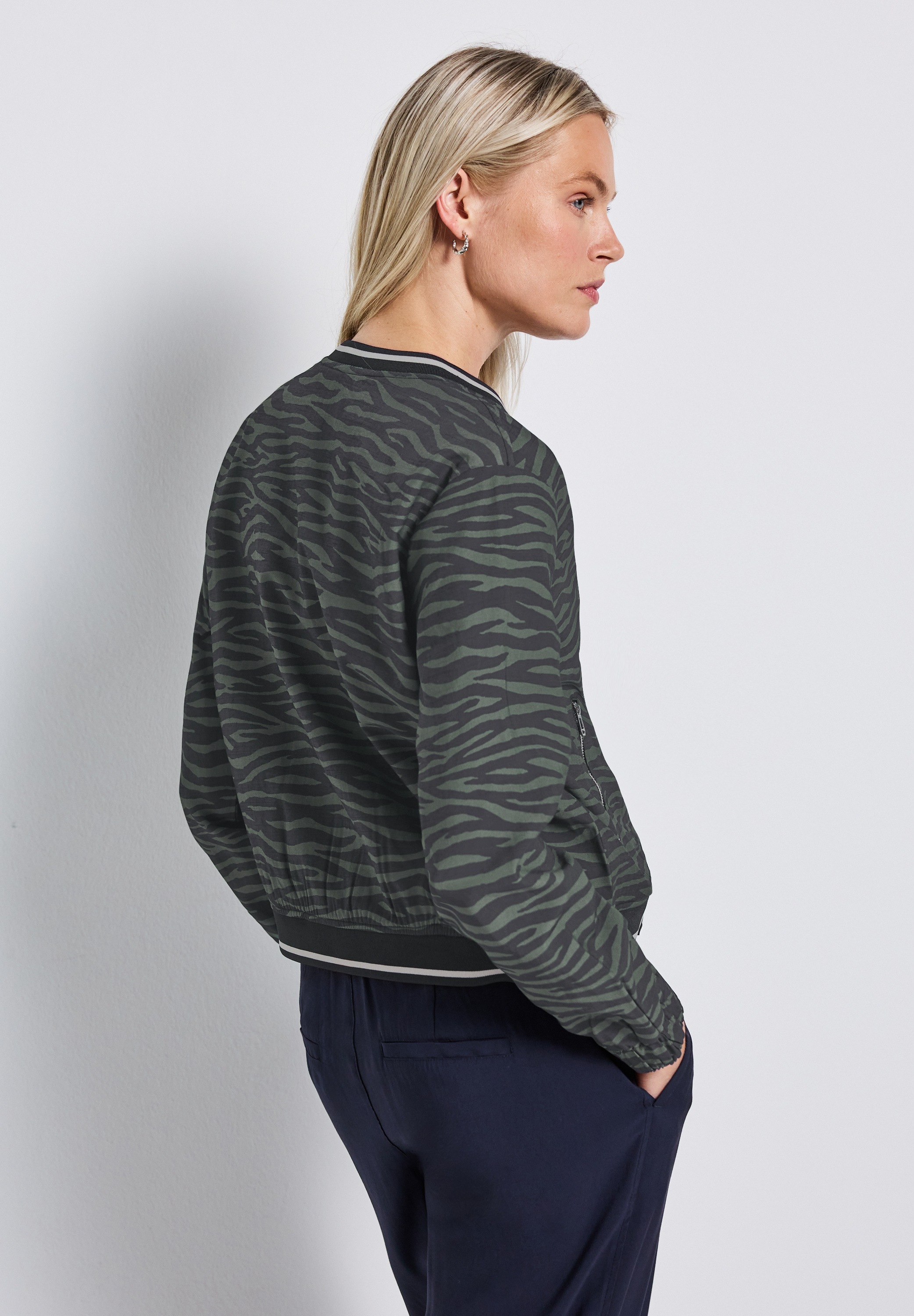 STREET ONE Blouson, ohne Kapuze, mit Leomuster