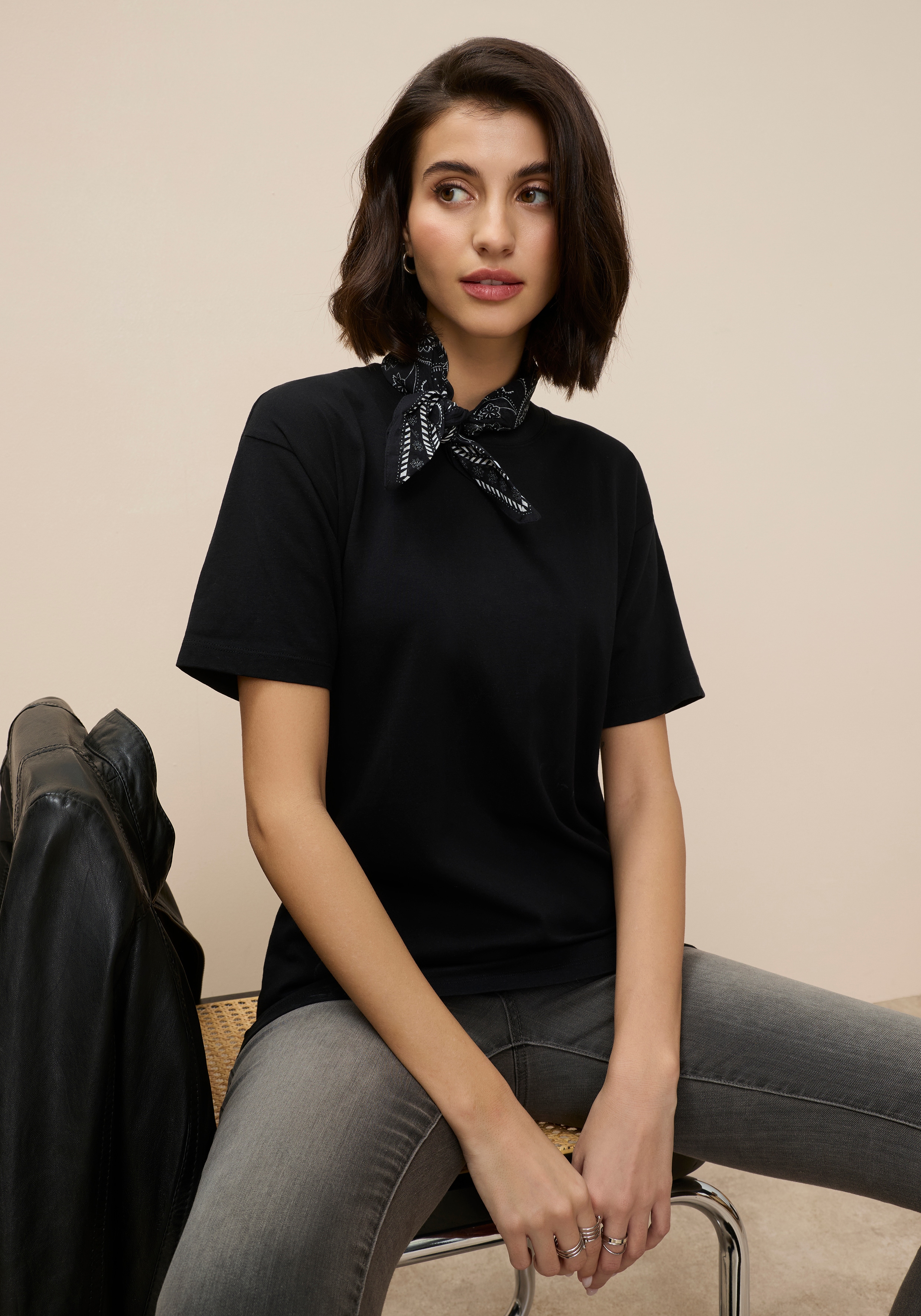 Tamaris Oversize-Shirt "aus Baumwolle" in Longform mit abgerundetem Saum