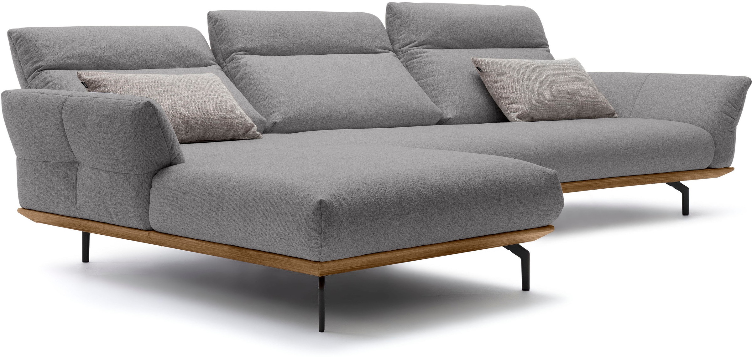 Creation BY ROLF BENZ Ecksofa »CR.460«, Sockel in Nussbaum, Winkelfüße in Umbragrau, Breite 338 cm