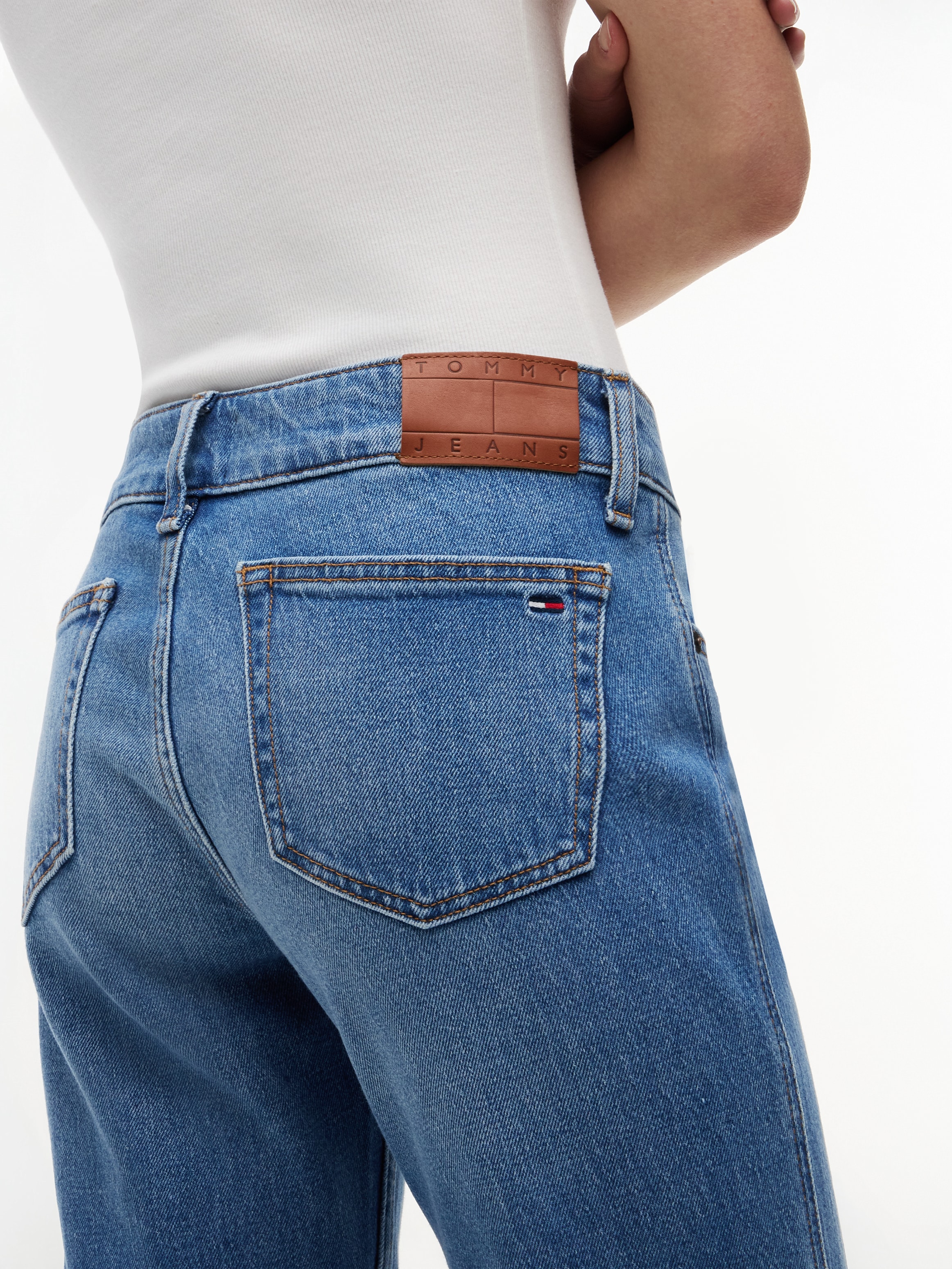Tommy Jeans Bootcut-Jeans »SIA LOW BOOTCUT BJ0133« Baumwollmischung, low  waist