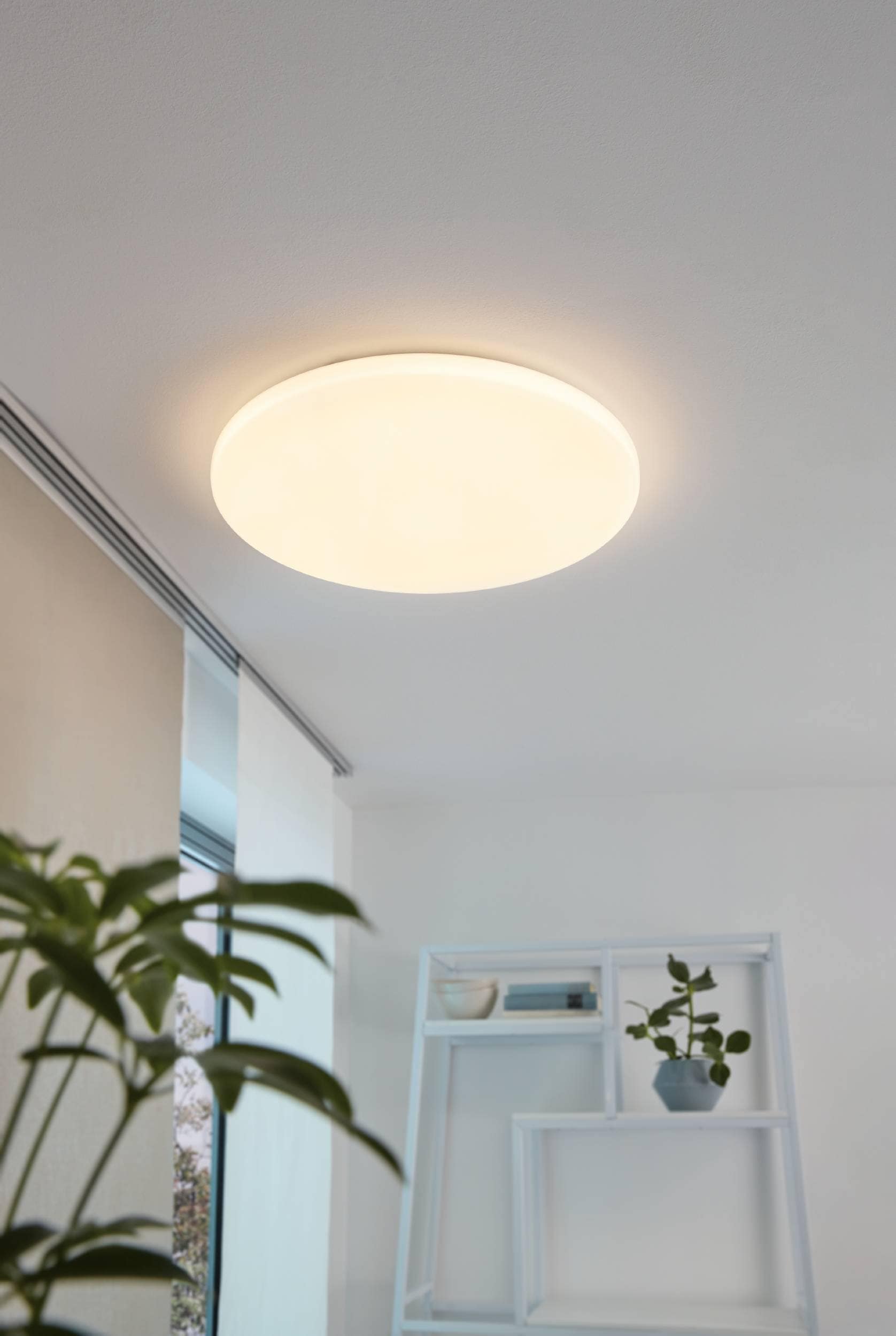 EGLO Deckenleuchte »Frania Deckenlampe, Wohnzimmerlampe, Stahl und Kunststoff, weiß, Lampe« LED-Modul 1 Stk. Warmweiß