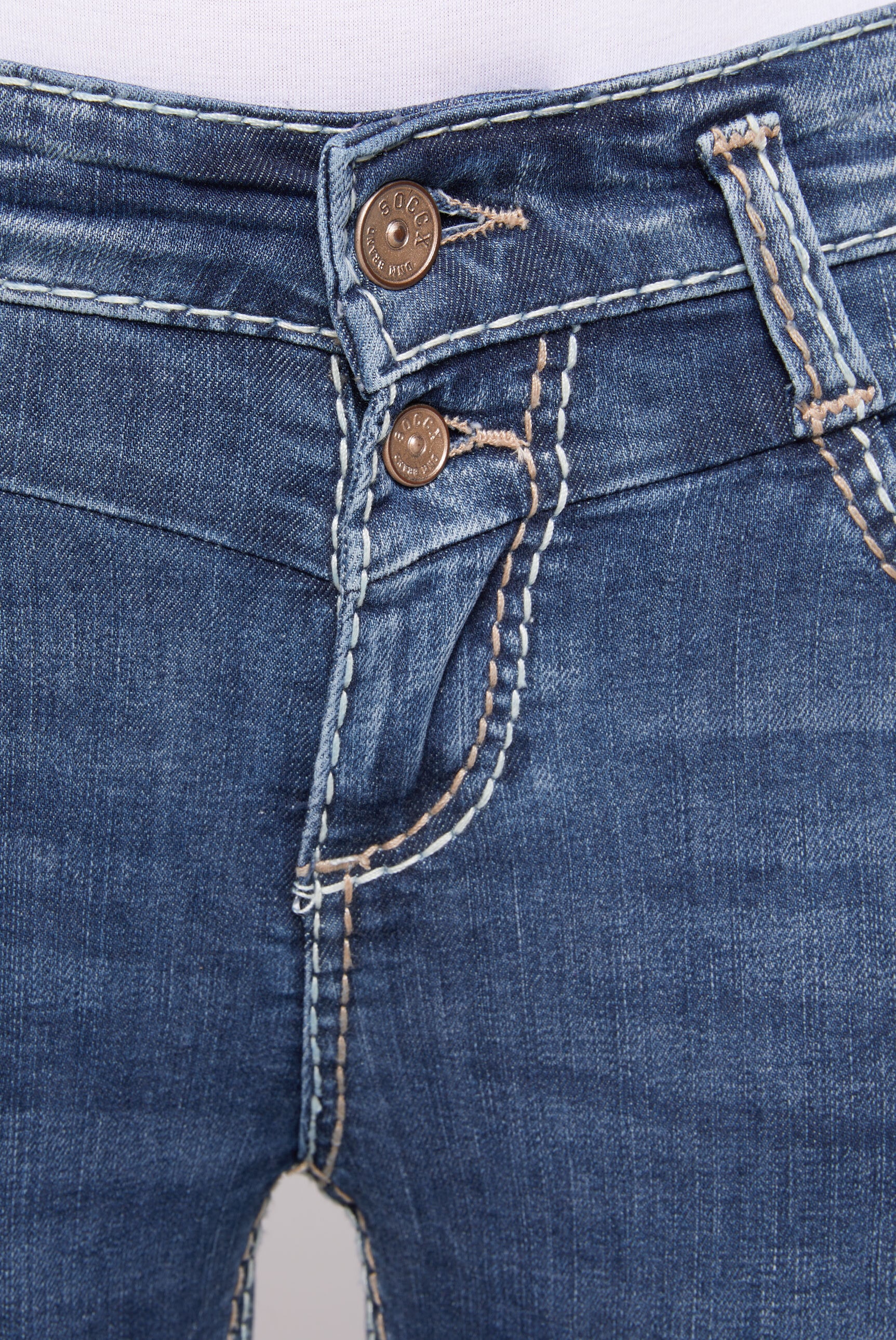 SOCCX Jeansshorts, mit Schlitz am Saum