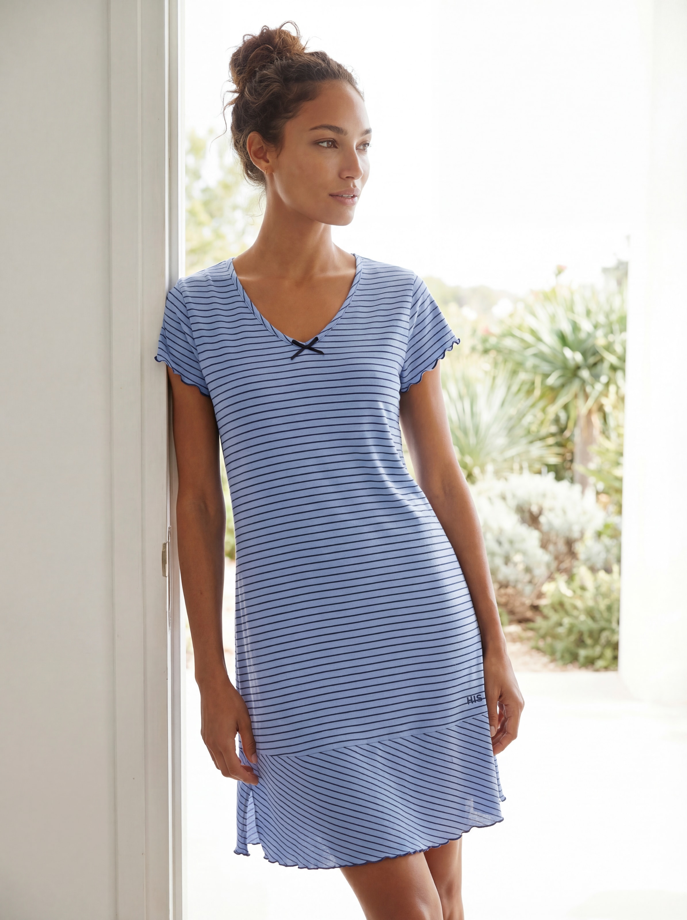 H.I.S Nachthemd 1-teilig, in süßem Streifenlook mit Kräuselrändern günstig online kaufen
