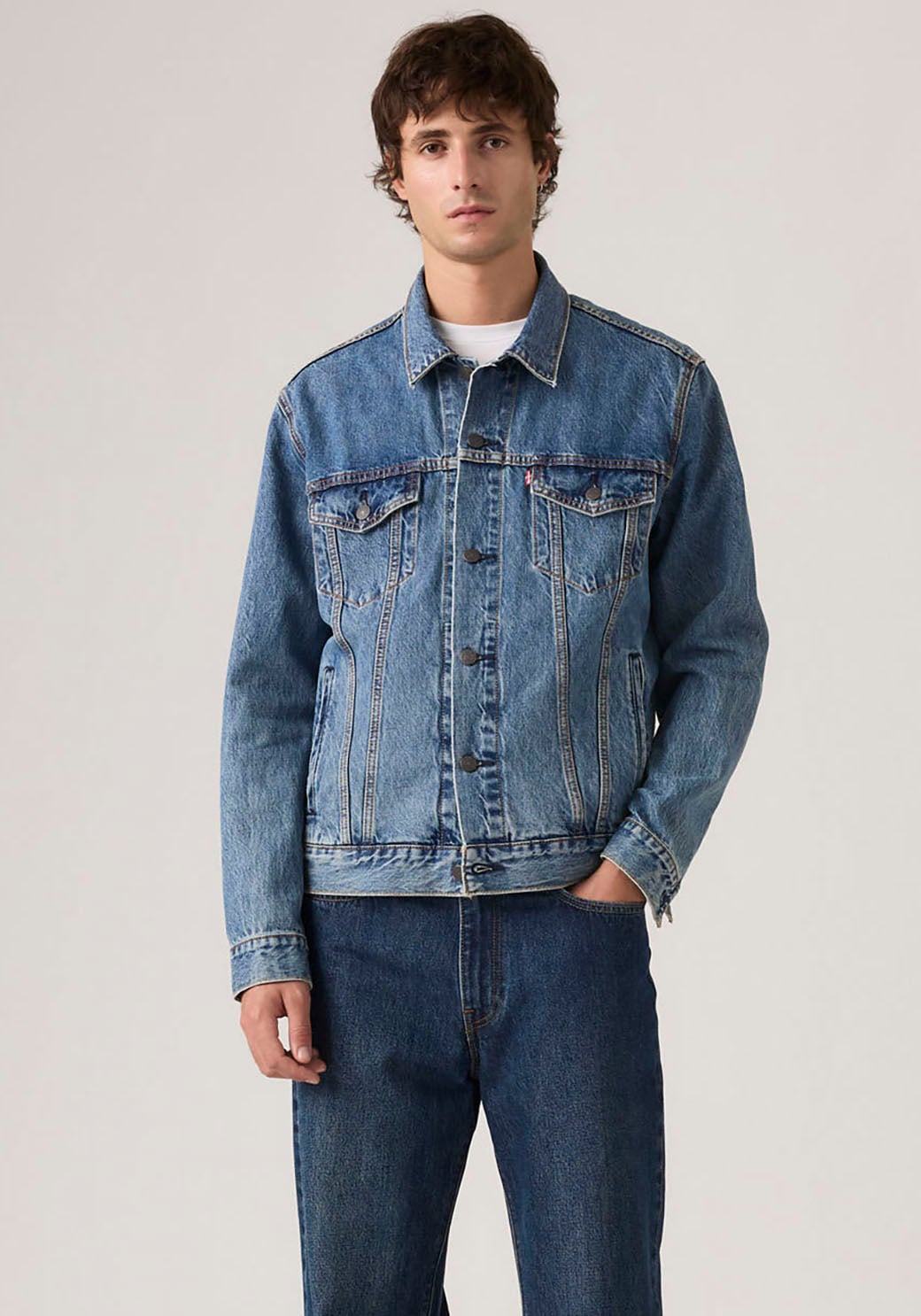 Levis "VINTAGE FIT TRUCKER JKT" ohne Kapuze mit Knopfleiste günstig online kaufen