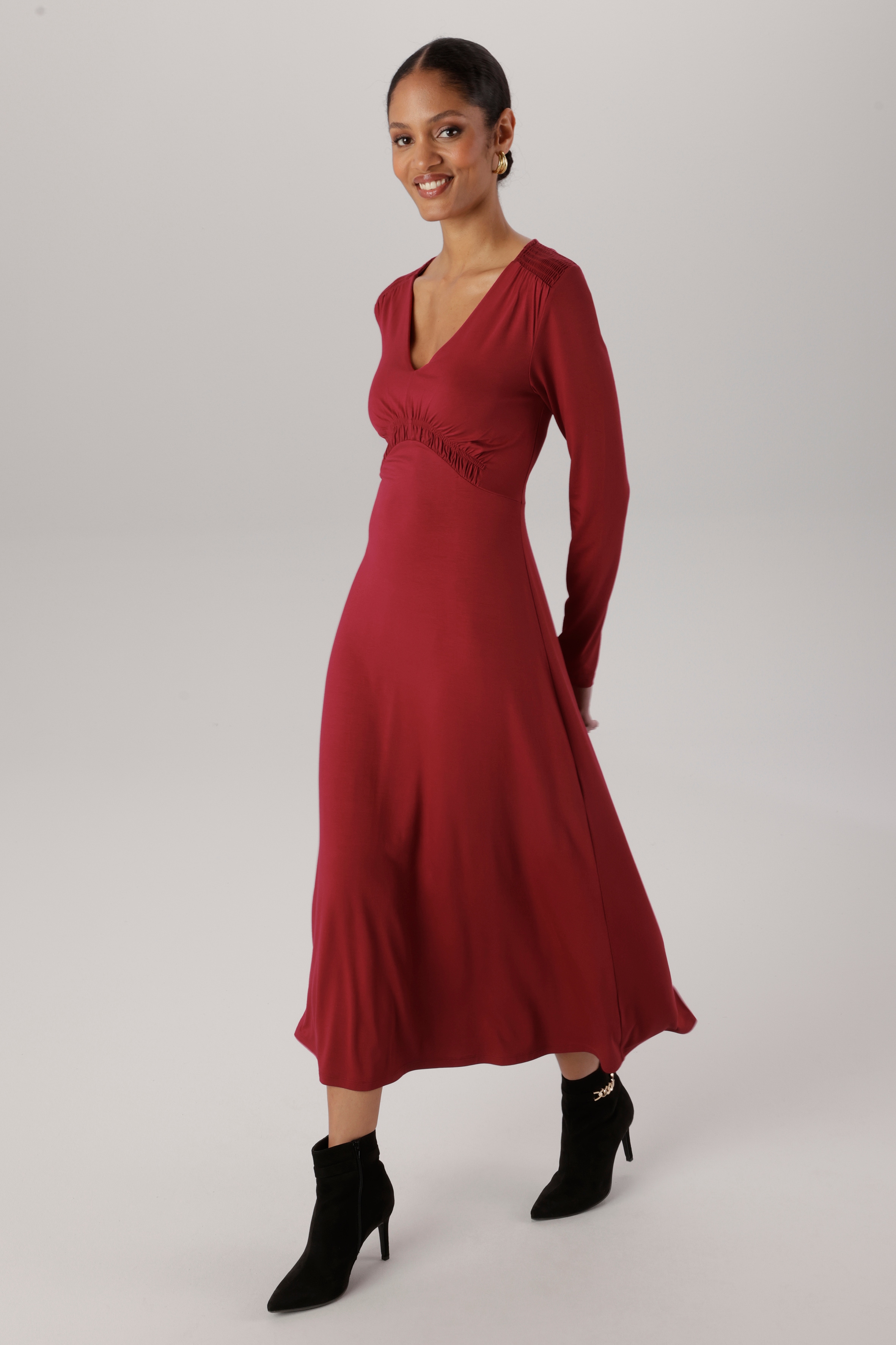 Aniston SELECTED Midikleid mit drapierter Unterbrustnaht - NEUE KOLLEKTION