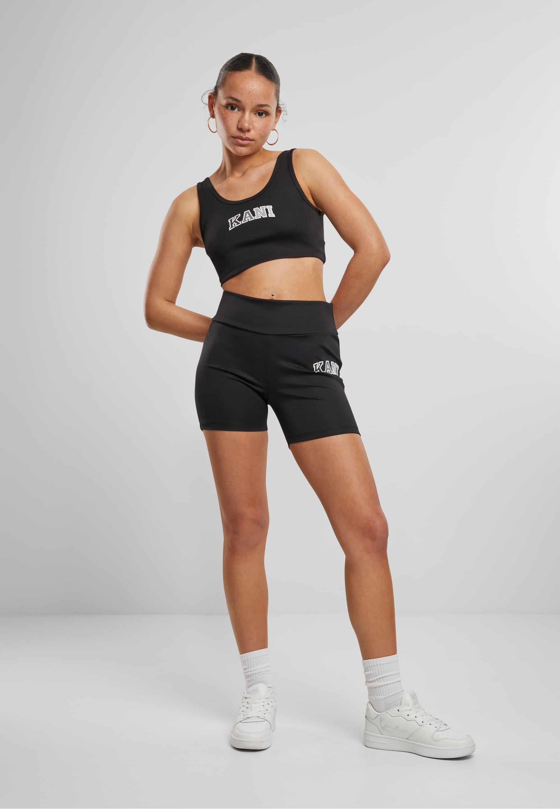 Karl Kani Radlerhose »Karl Kani Damen KW242-031-3 Karl Kani Small Serif Cycling Shorts«