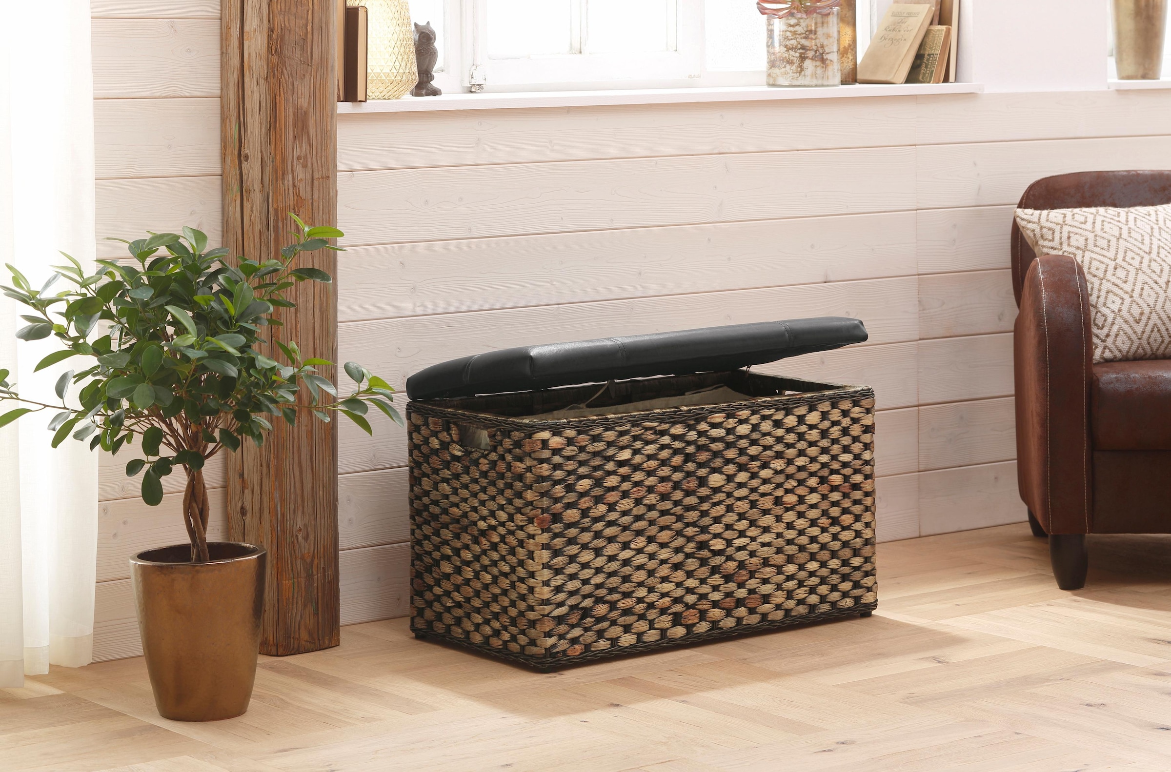 Home affaire Sitztruhe »Wittfield«, aus geflochtenem Rattan, mit Stoffeinsatz im Innenfach, Breite 75 cm