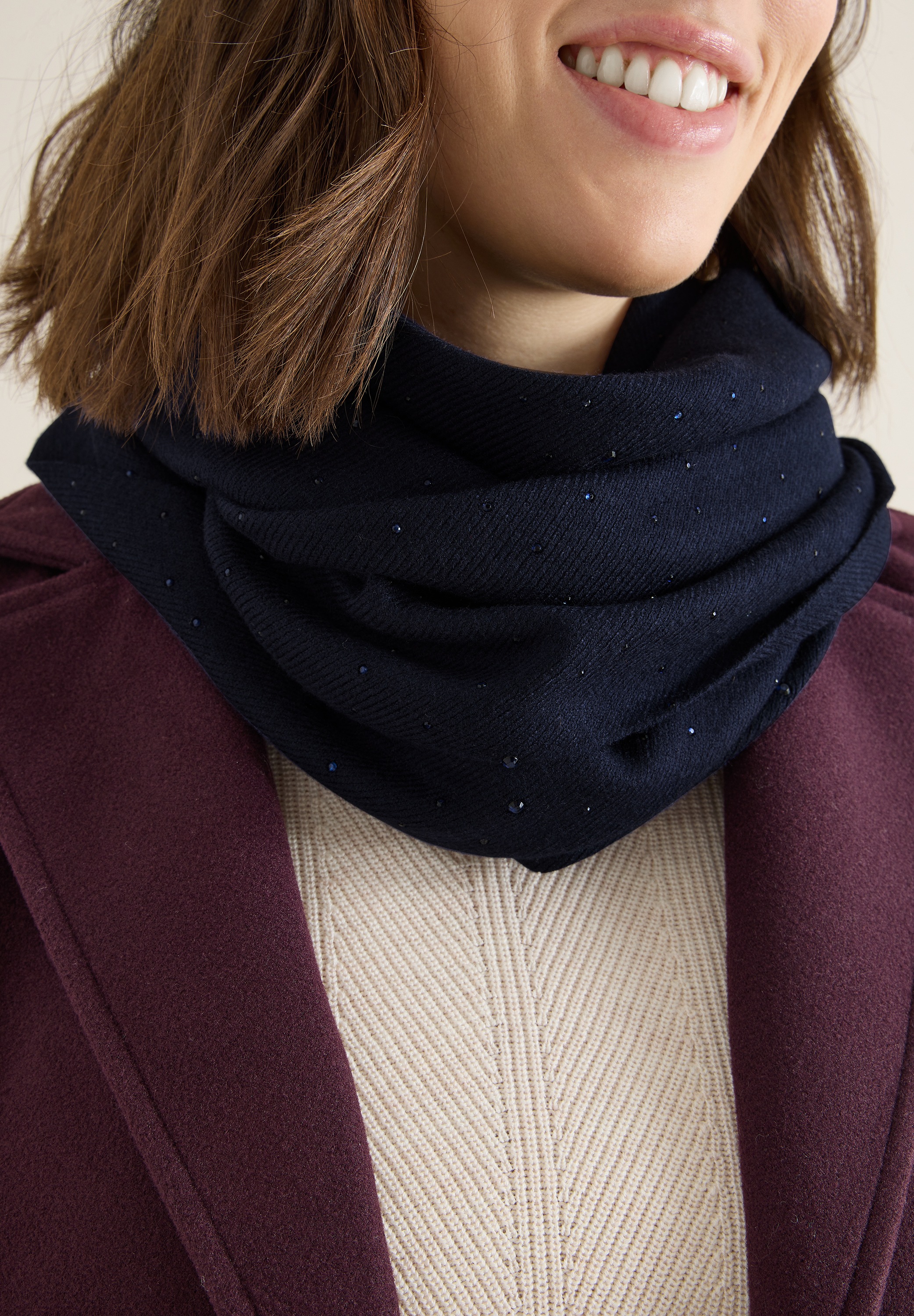 Cecil Halstuch im dreieckigen Schnitt günstig online kaufen