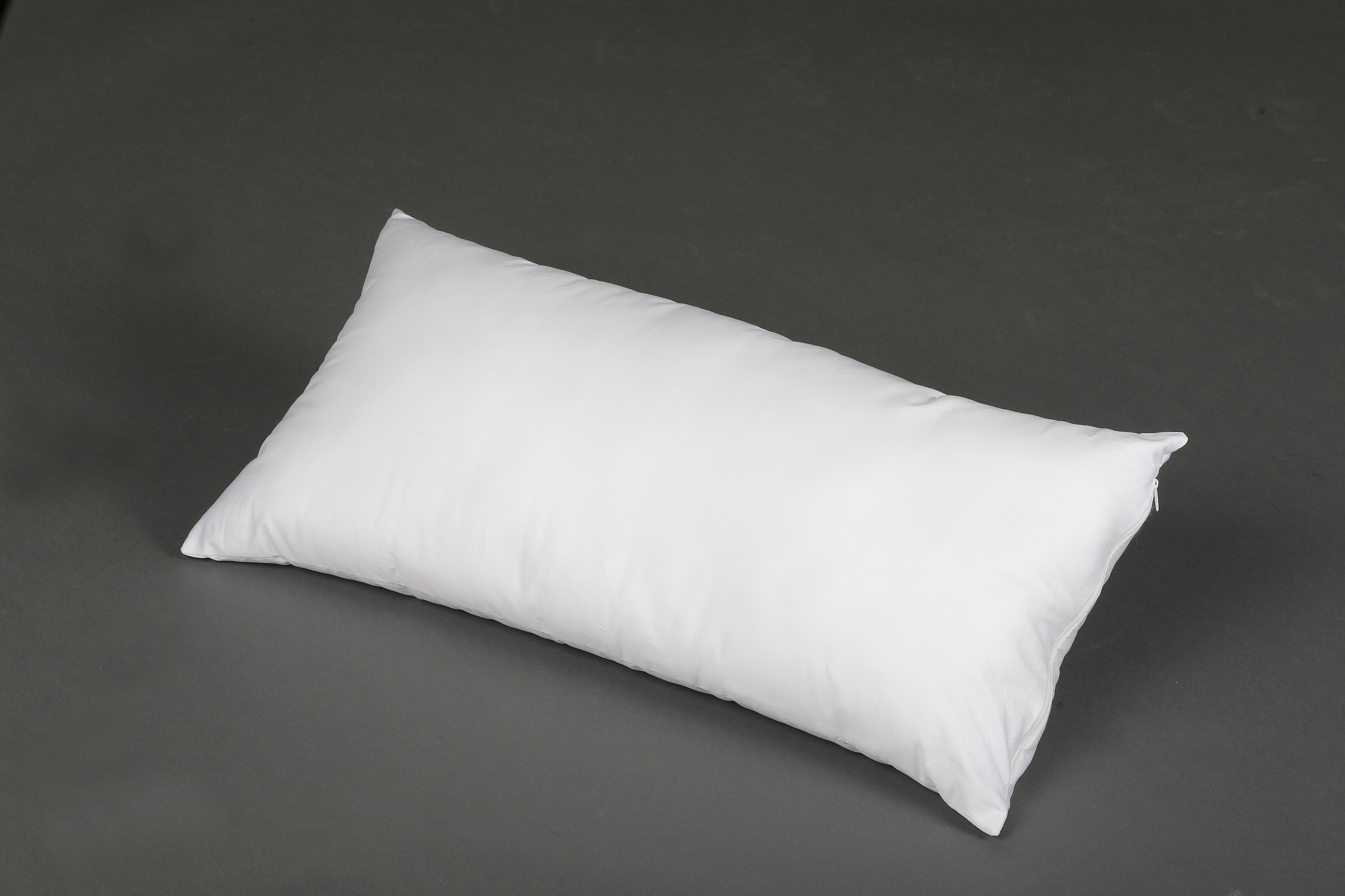 Beco Microfaserkissen »BeCo Medibett in 40x80 & 80x80 cm«, Füllung: Klimafaser, Bezug: Microfaser-Feinbatist, (1 St.), Kissen in zwei Bezugsvarianten, Made in EU & Made in Green