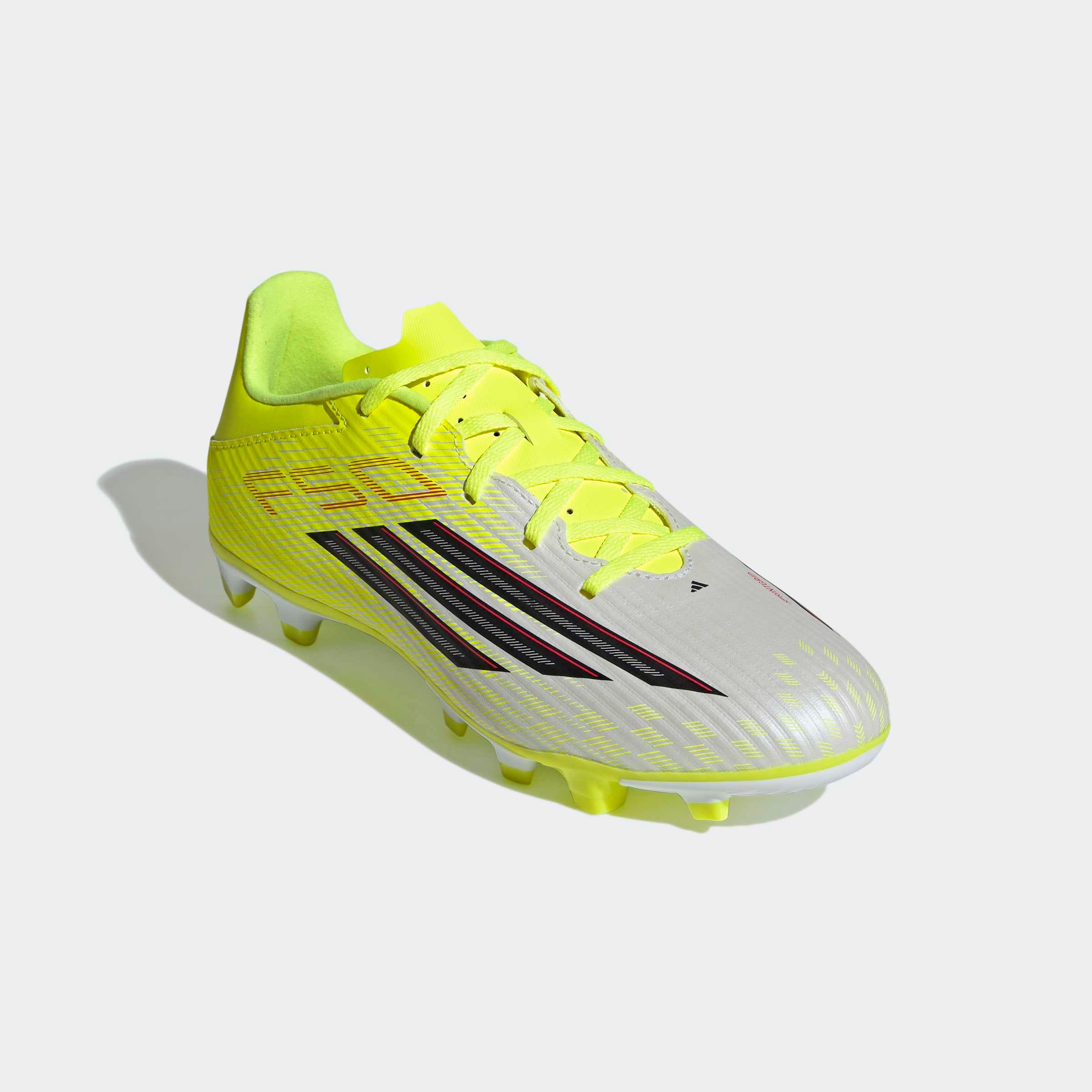 adidas Performance 1100000002199 "F50 CLUB FIRM GROUND / MULTI GROUND" für viele verschiedene Böden geeignet