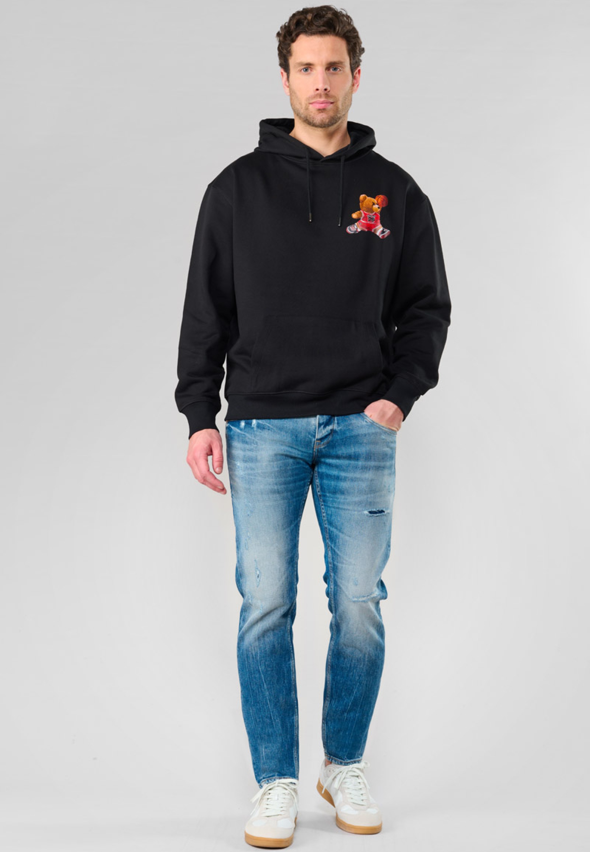 Le Temps Des Cerises Kapuzensweatshirt »LORO«, mit lässigen Bären-Prints