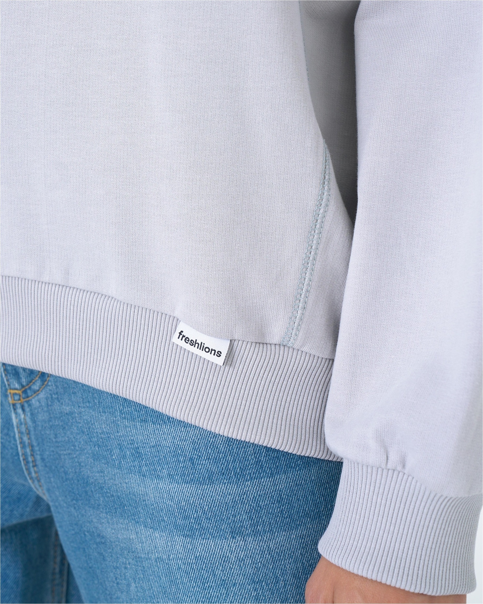 freshlions Sweatshirt »Doleres«, in klassisch modernem Design