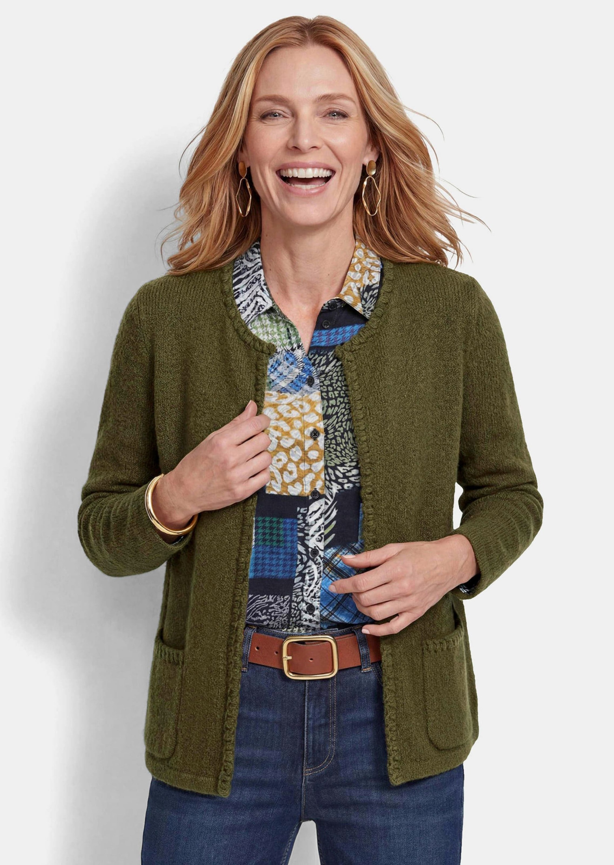 GOLDNER Strickjacke »Strickcardigan mit Häkchenverschluss« Kanten mit Zierstick aus Strickband