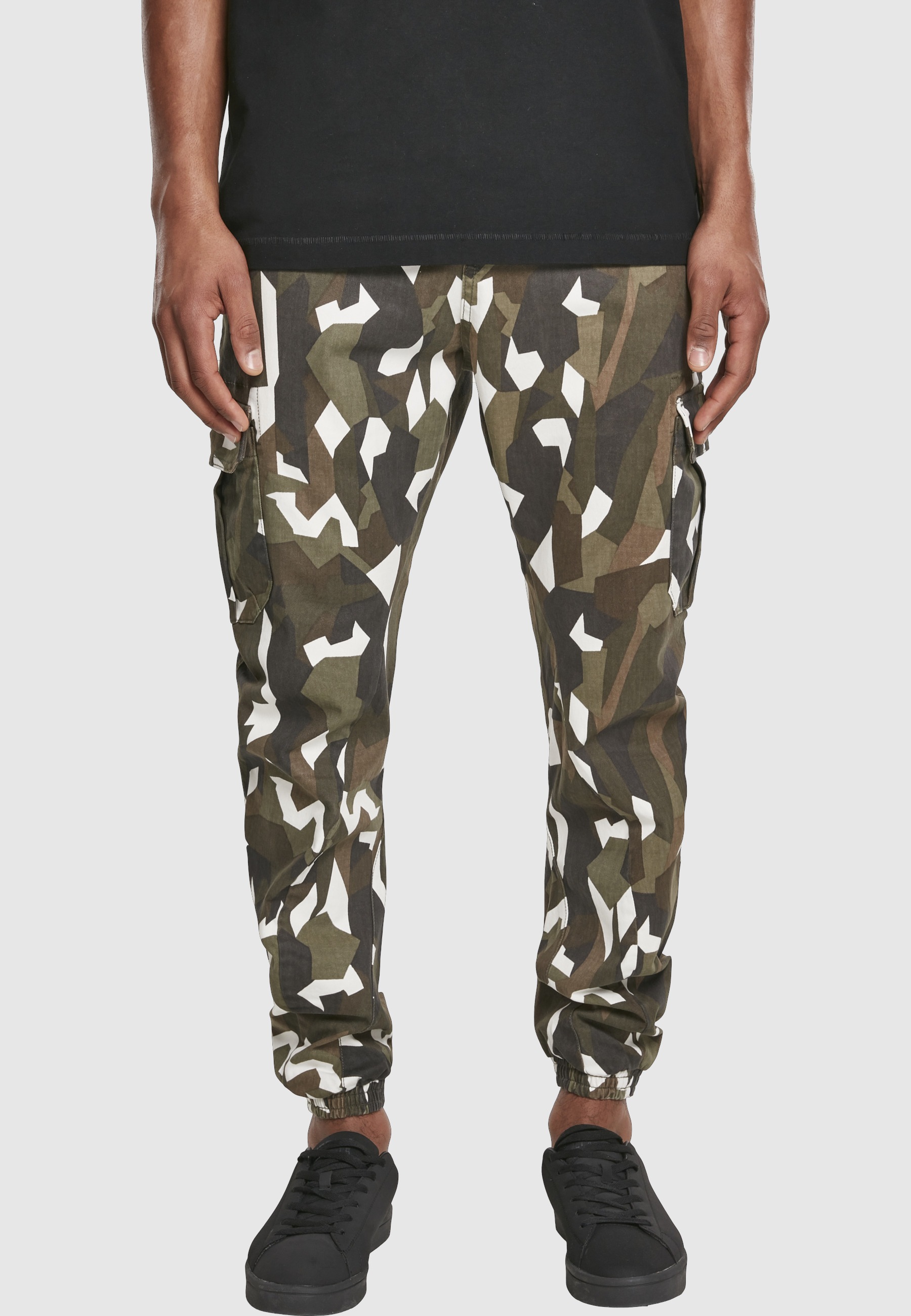 URBAN CLASSICS Cargohose »Urban Classics Herren Geometric Camo Stretch Twill Cargo Pants«
