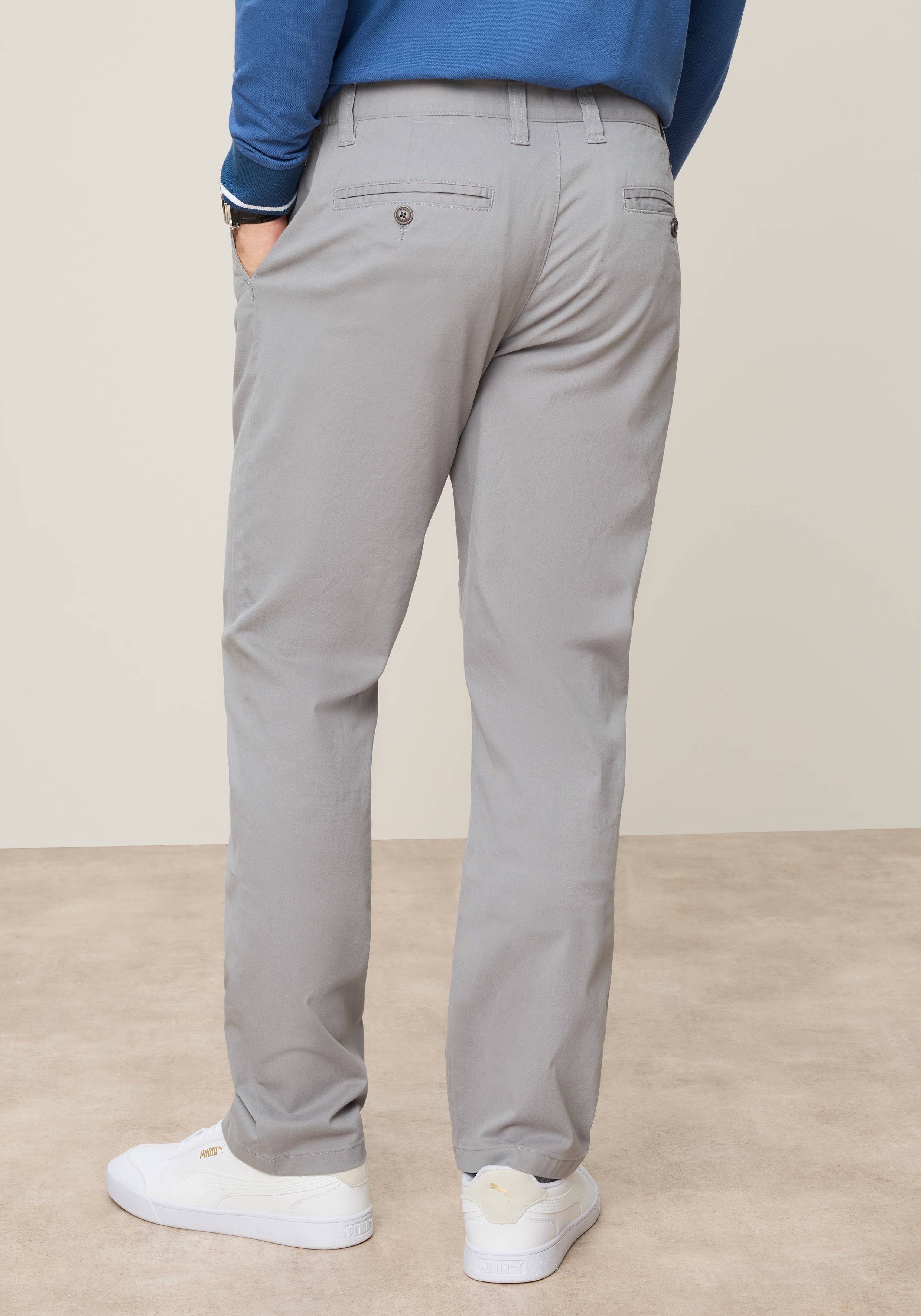 Mans World Chinohose ""Classic Fit" mit verdecktem Dehnbund" Das Must-have der Saison: Klassische Chino, angesagte Farben