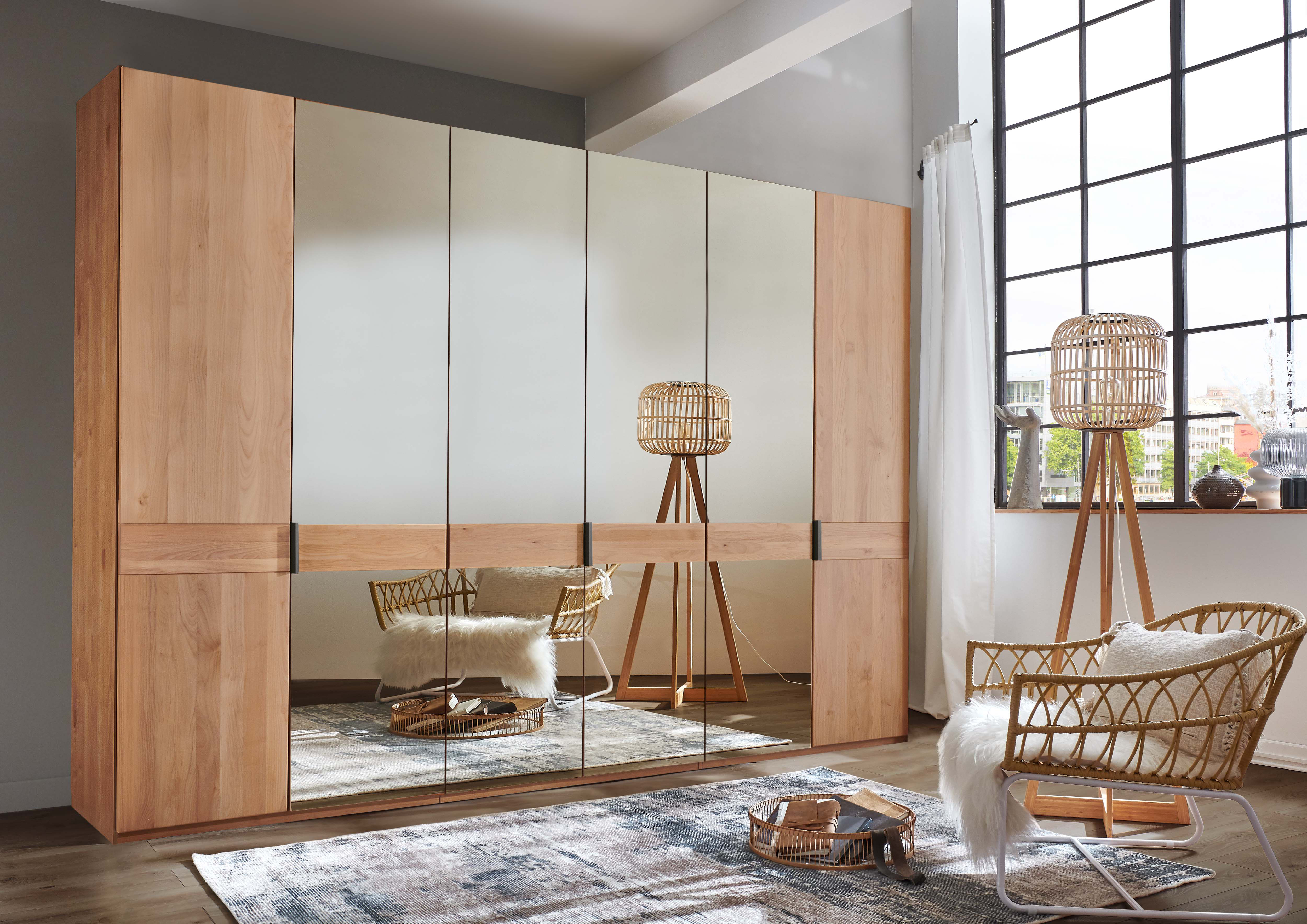 WIEMANN Kleiderschrank "Cardiff, Massivholztüren in Kombination mit Glas- oder Spiegeltüren" 4 Breiten, 2 Höhen 216/236cm auswählbar, hochwertiges Design in langlebiger Qualität, viel Stauraum