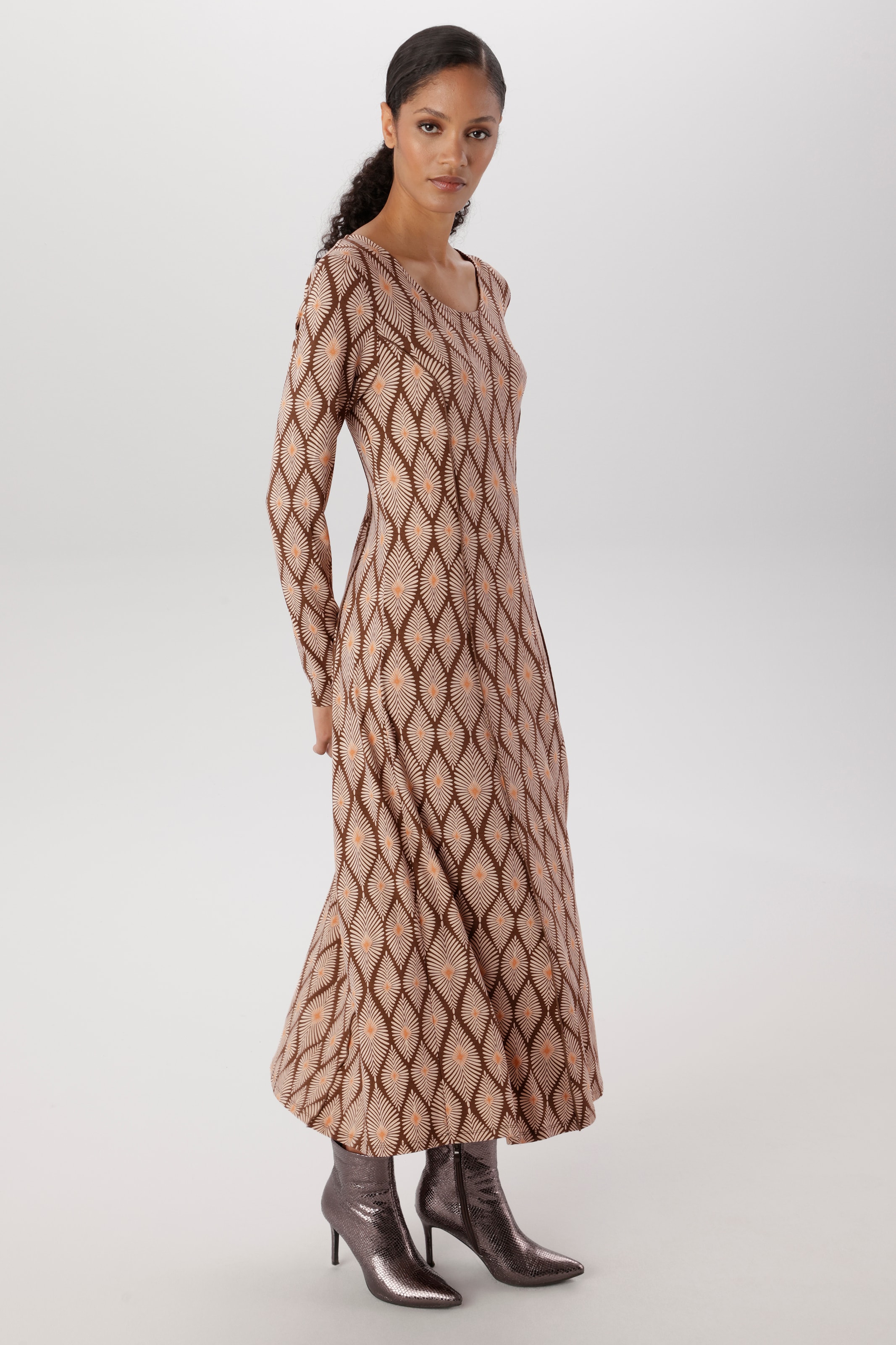 Aniston SELECTED Jerseykleid mit trendigem und fantasievollem Retromuster - NEUE KOLLEKTION
