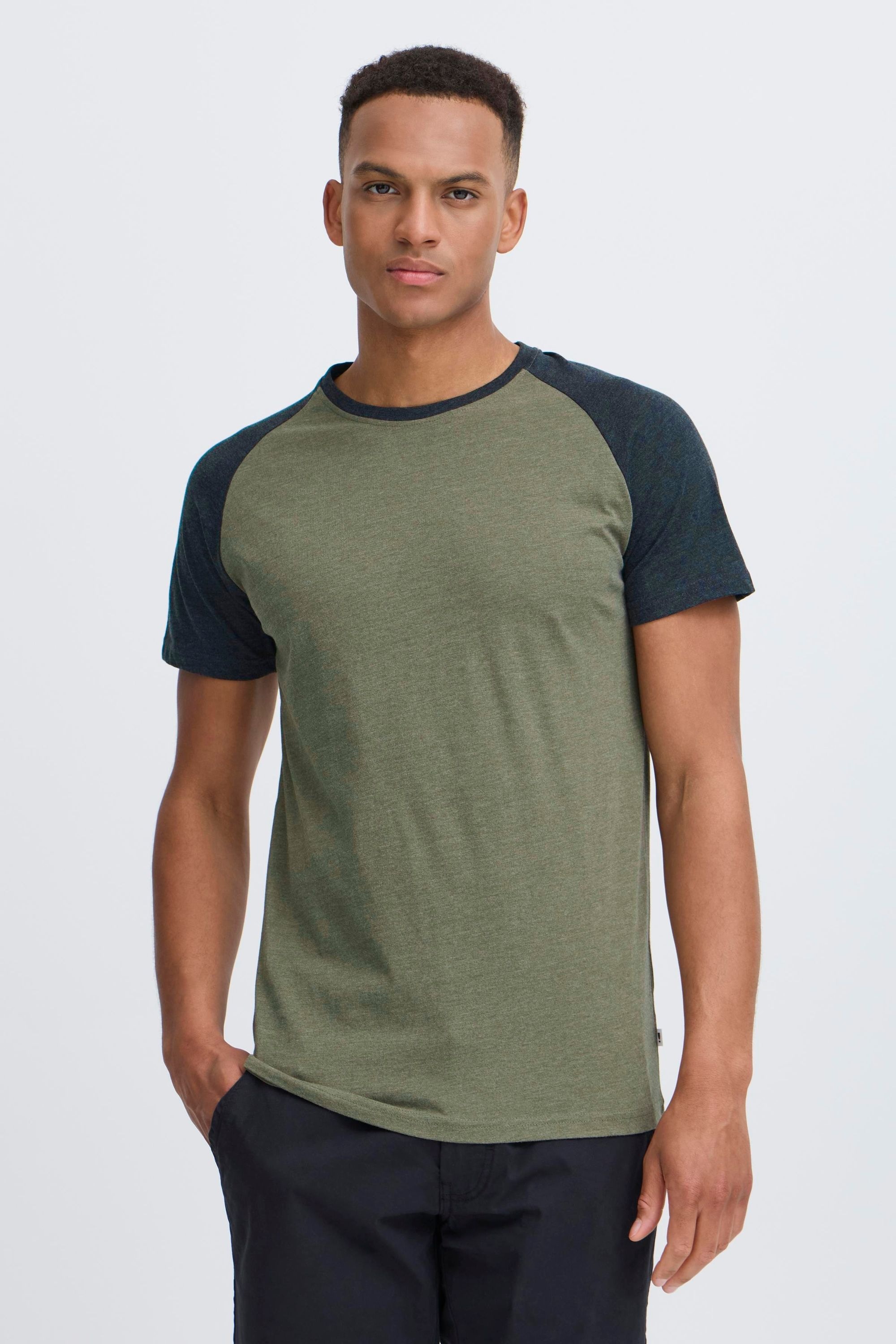 Thumbnail - Solid Rundhalsshirt "Rundhalsshirt SDBastian"