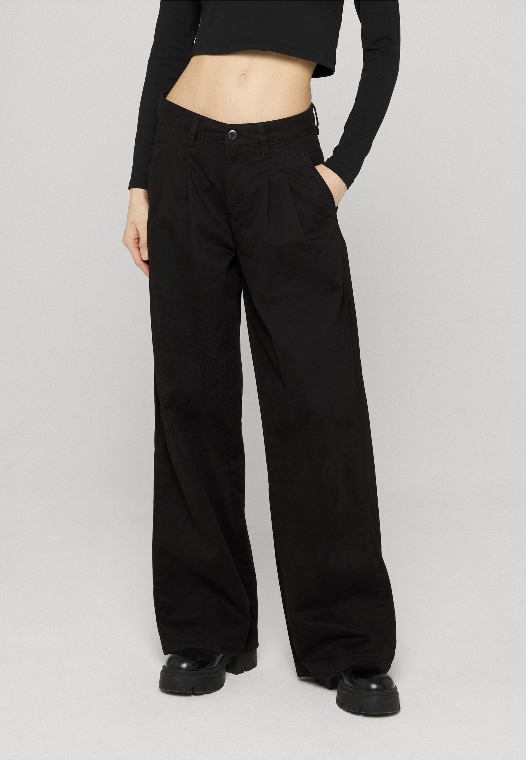 URBAN CLASSICS Stoffhose »Urban Classics Damen Ladies Organic Pleated Cotton Pants«