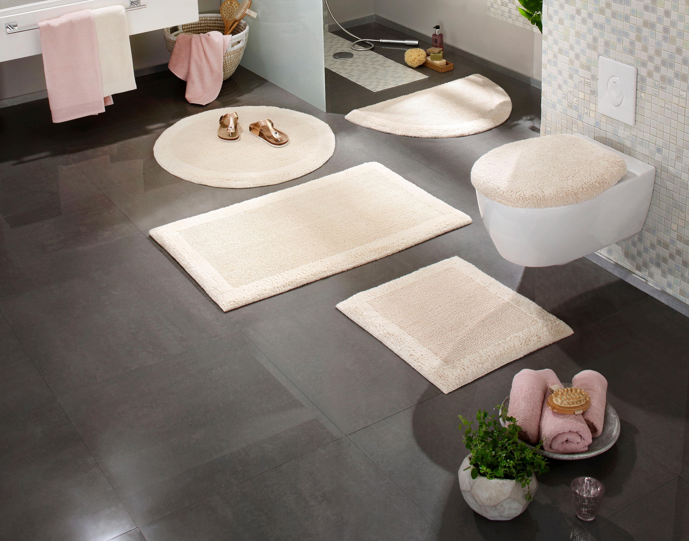 my home Badematte »Kapra, Badvorleger, Badezimmer Teppich«, beidseitig nutzbar-fußbodenheizungsgeeignet-strapazierfähig, mit Bordüre, Badteppich, Badematte, Baumwolle
