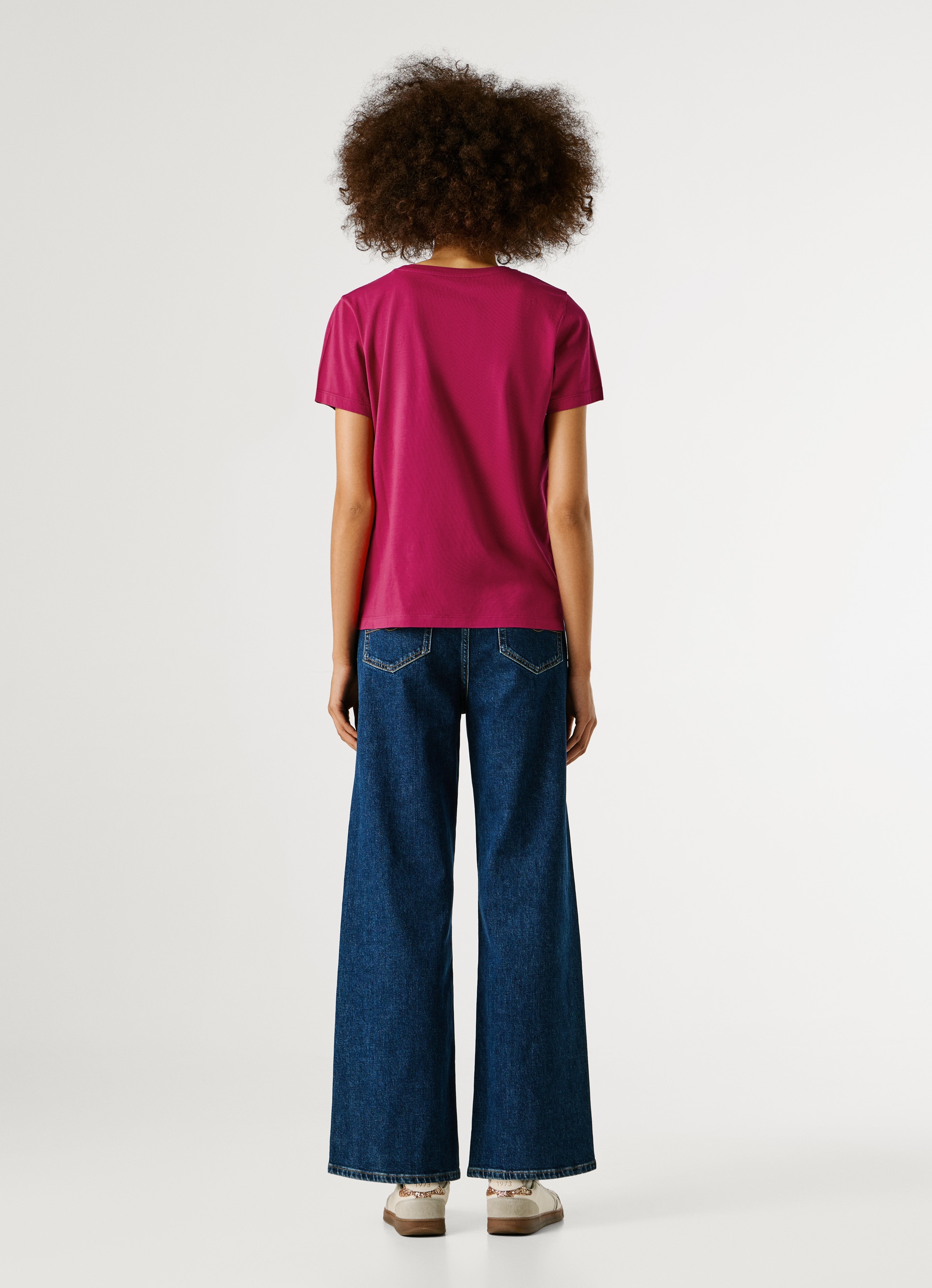 Pepe Jeans T-Shirt »BRULE« mit Runhals, kleiner Print auf der Brust