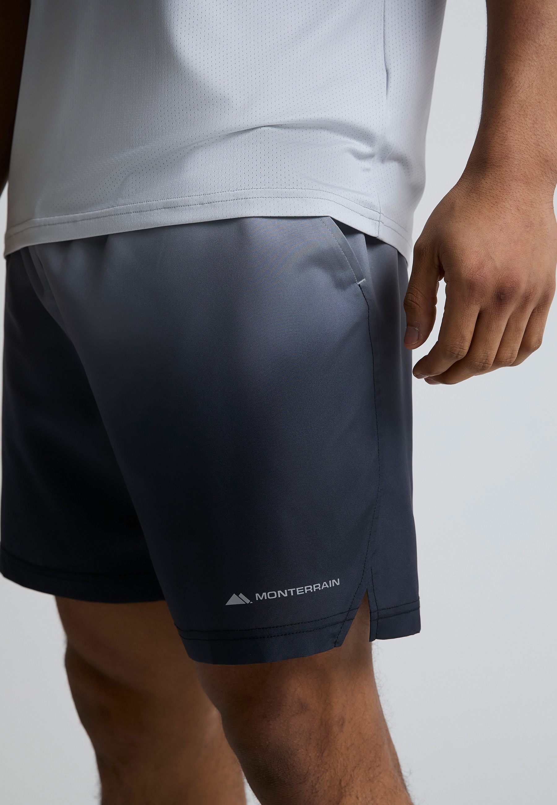 Monterrain Trainingsshorts »Monterrain DISTANCE OMBRE WOVEN SHORT«