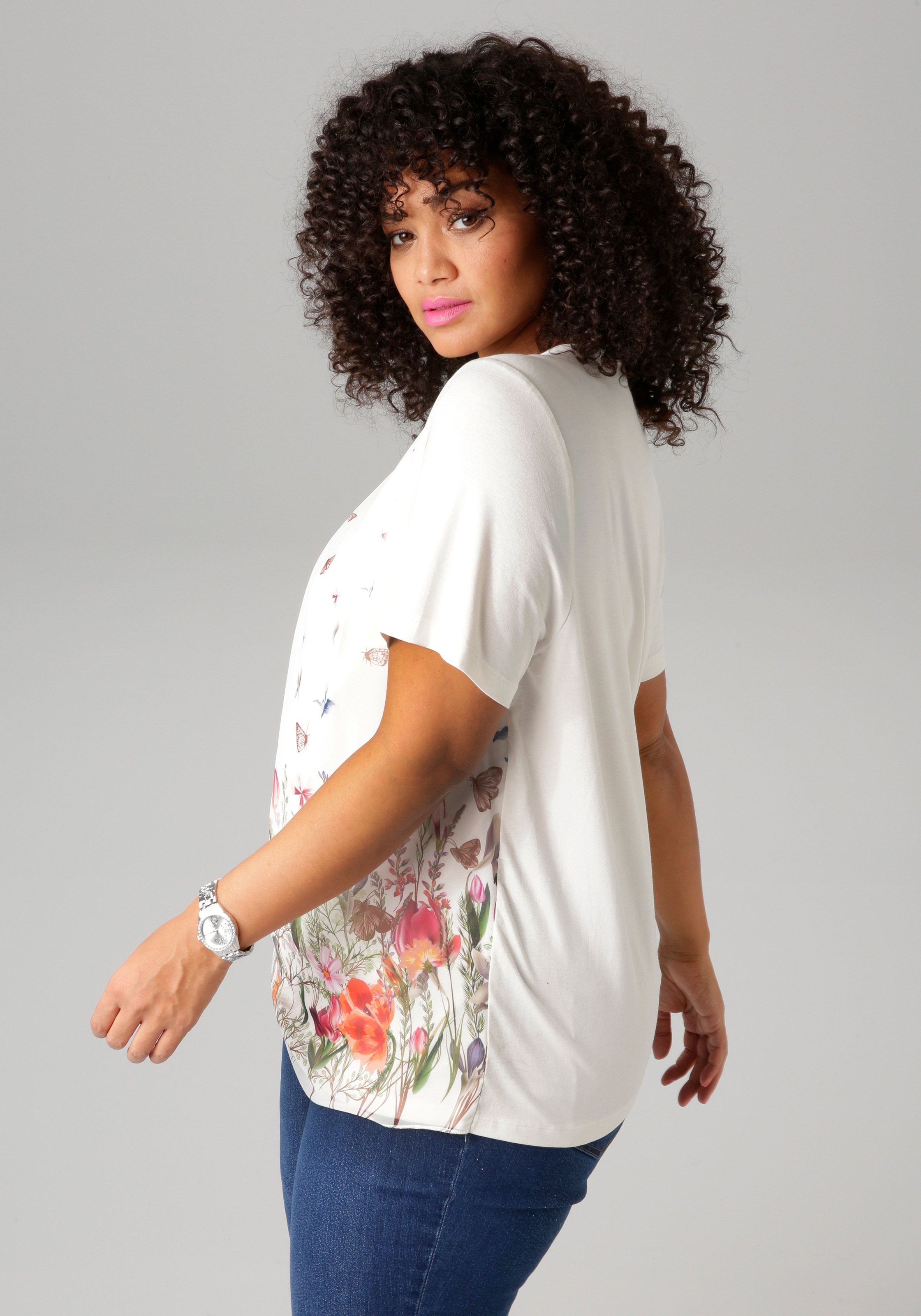Aniston PLUS Shirtbluse, mit farbenfroher Blumenwiese bedruckt günstig online kaufen