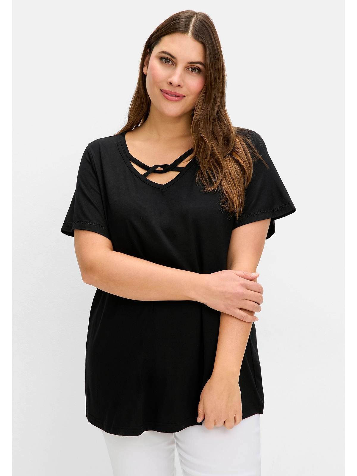 Sheego T-Shirt "Große Größen", mit verziertem V-Ausschnitt günstig online kaufen