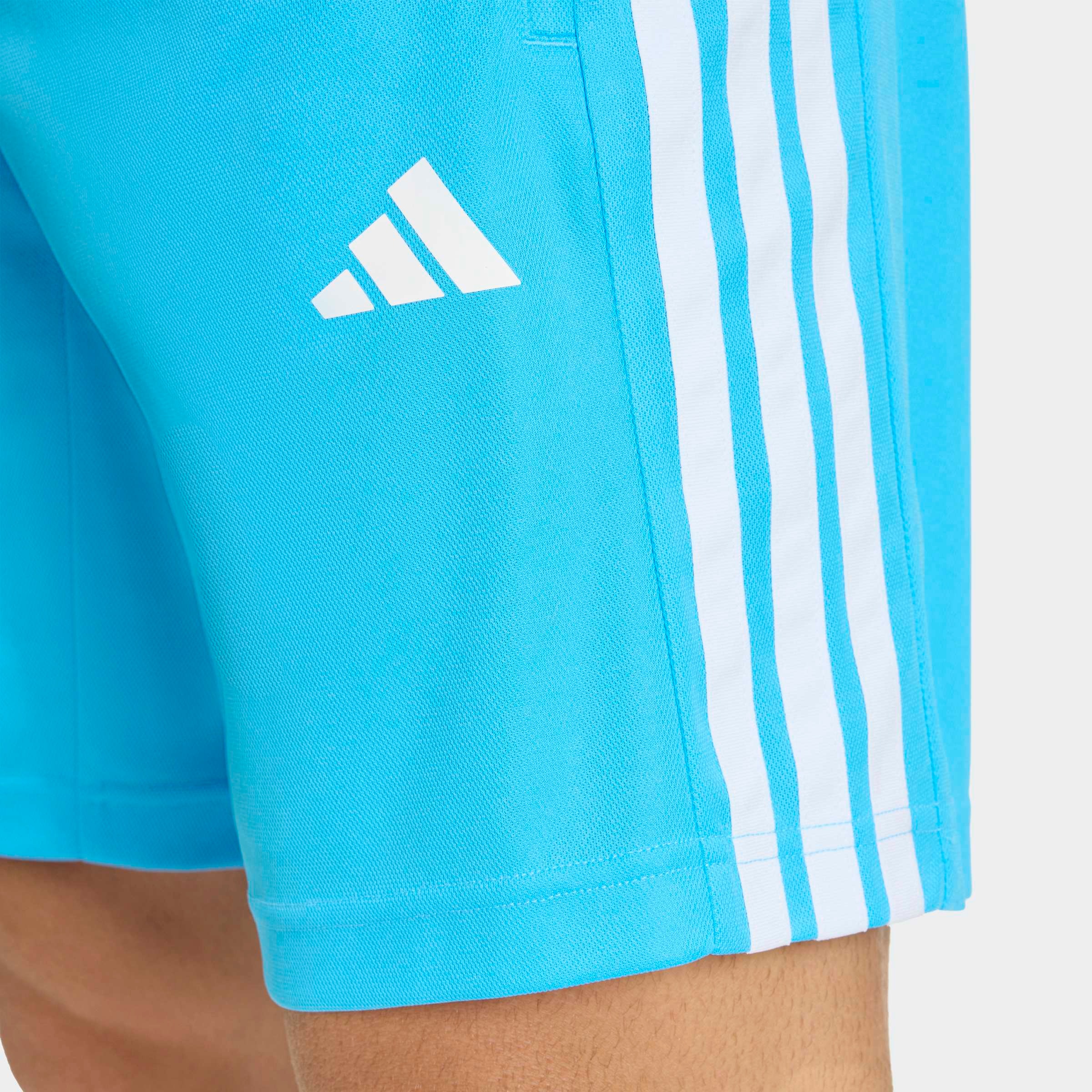 adidas Performance Shorts »WORKOUT ESSENTIALS BASE 3-STREIFEN PIKEE-, 23 CM«  sportlicher Stil, für sportliche Aktivitäten, aus Polyester