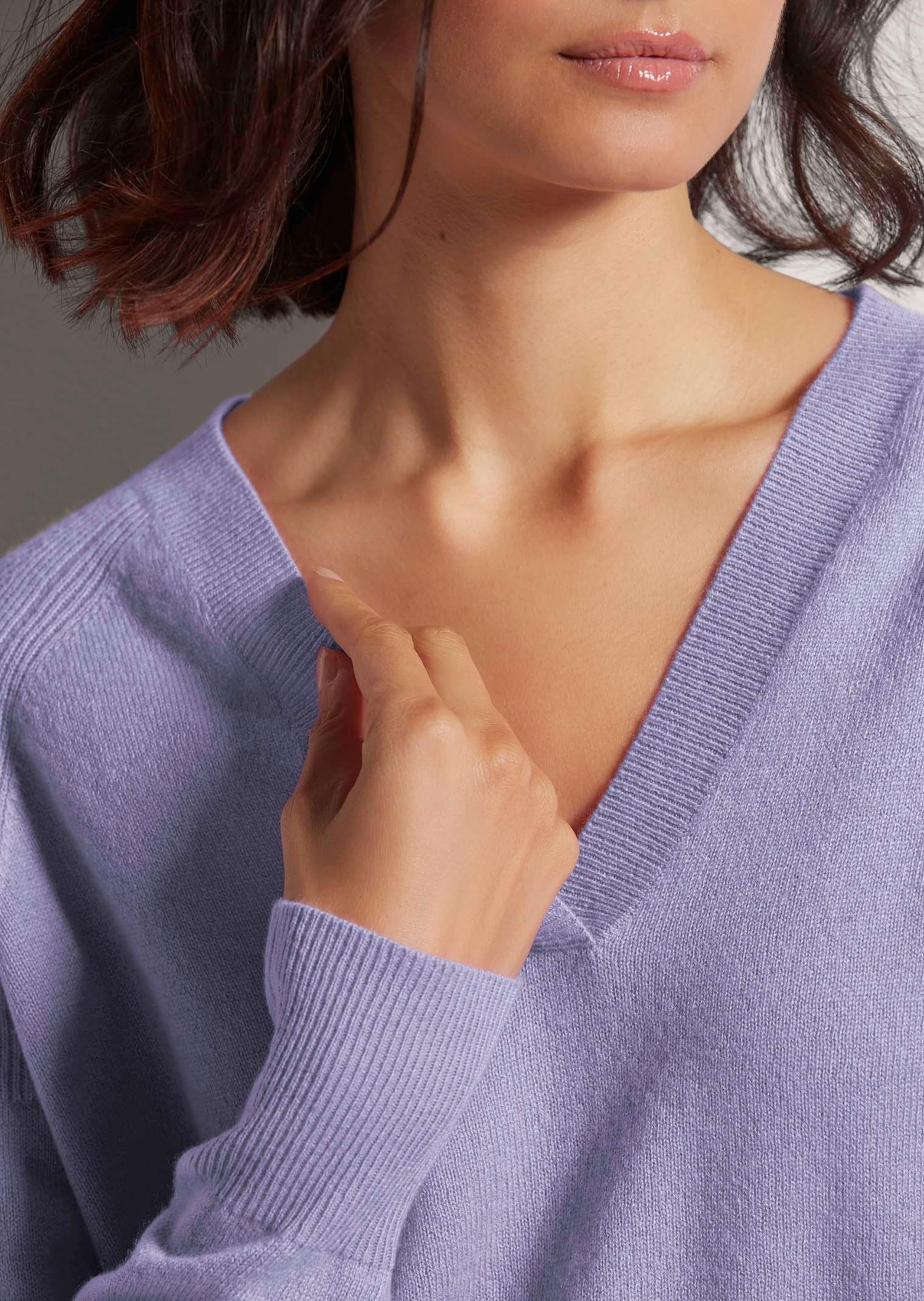 MADELEINE Longpullover »Pullover Kaschmirpullover mit V-Ausschnitt«