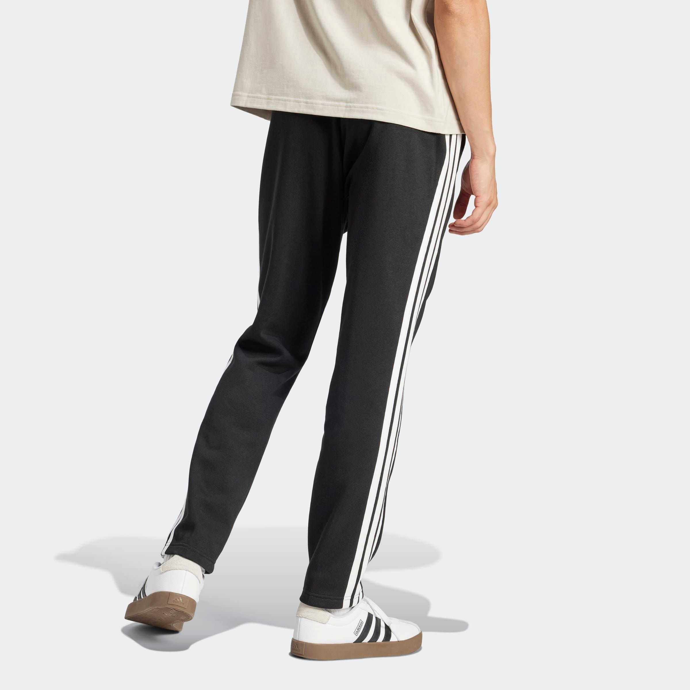Thumbnail - adidas Sportswear Sporthose "ESSENTIALS 3-STREIFEN OPEN HEM" aus Baumwolle, Polyester und Viskose, offener Saum
